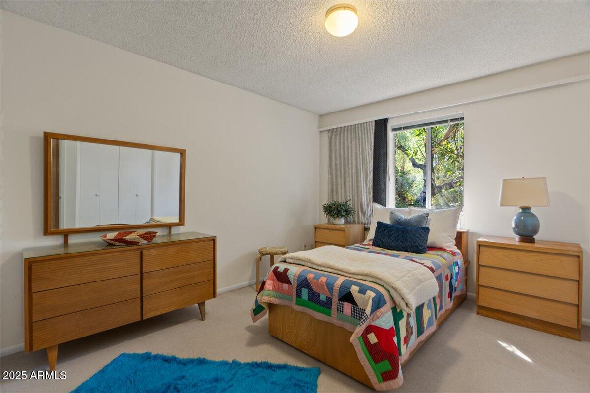 5410 E VERNON Avenue