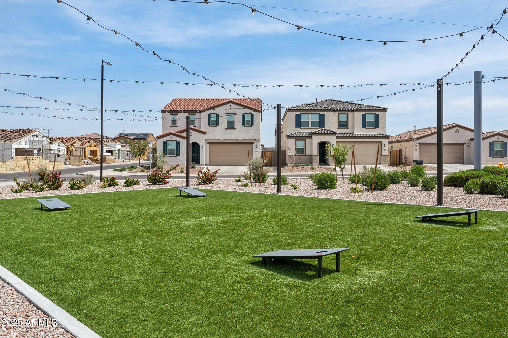 2527 W Hidalgo Avenue
