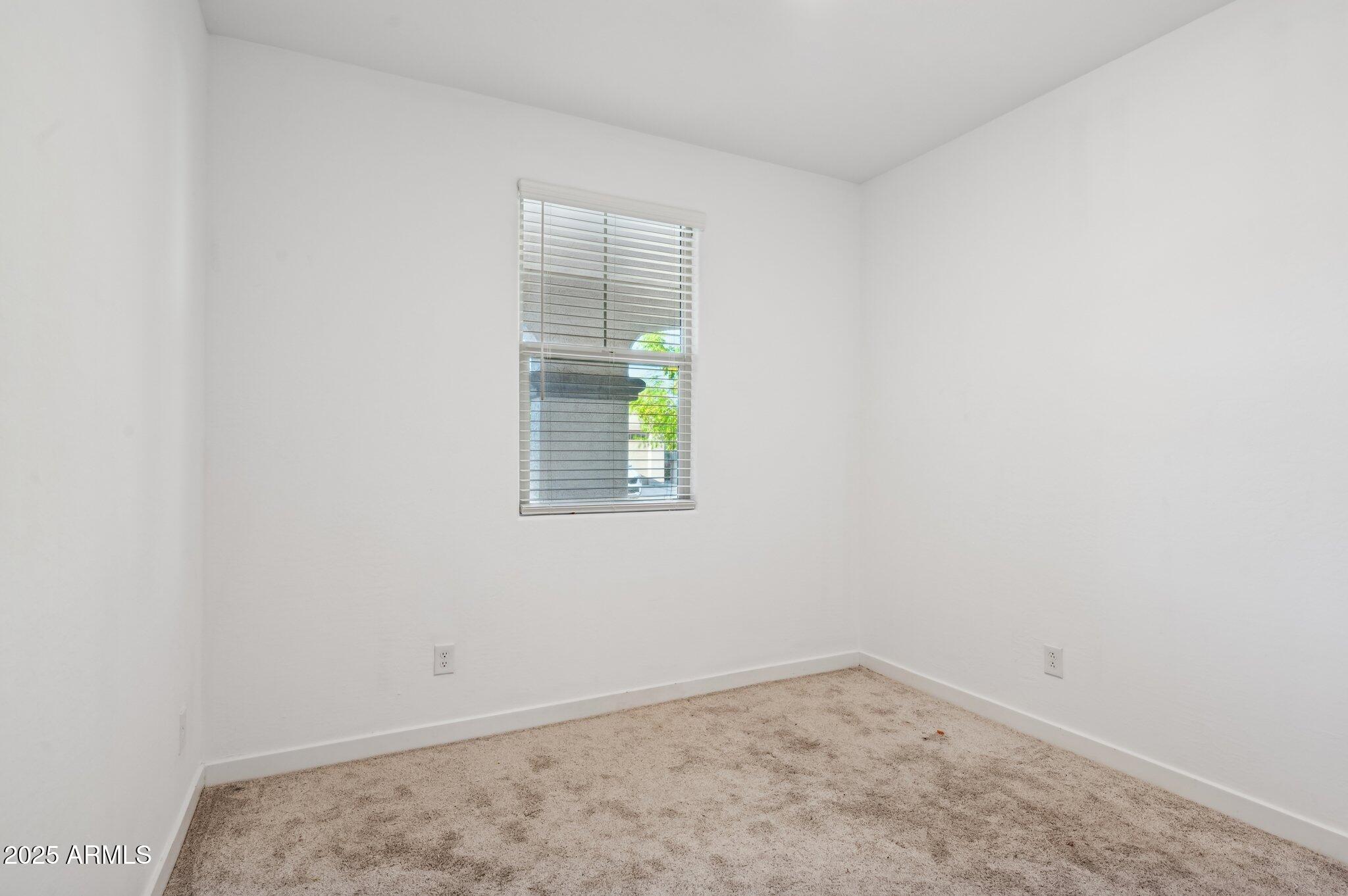 2527 W Hidalgo Avenue