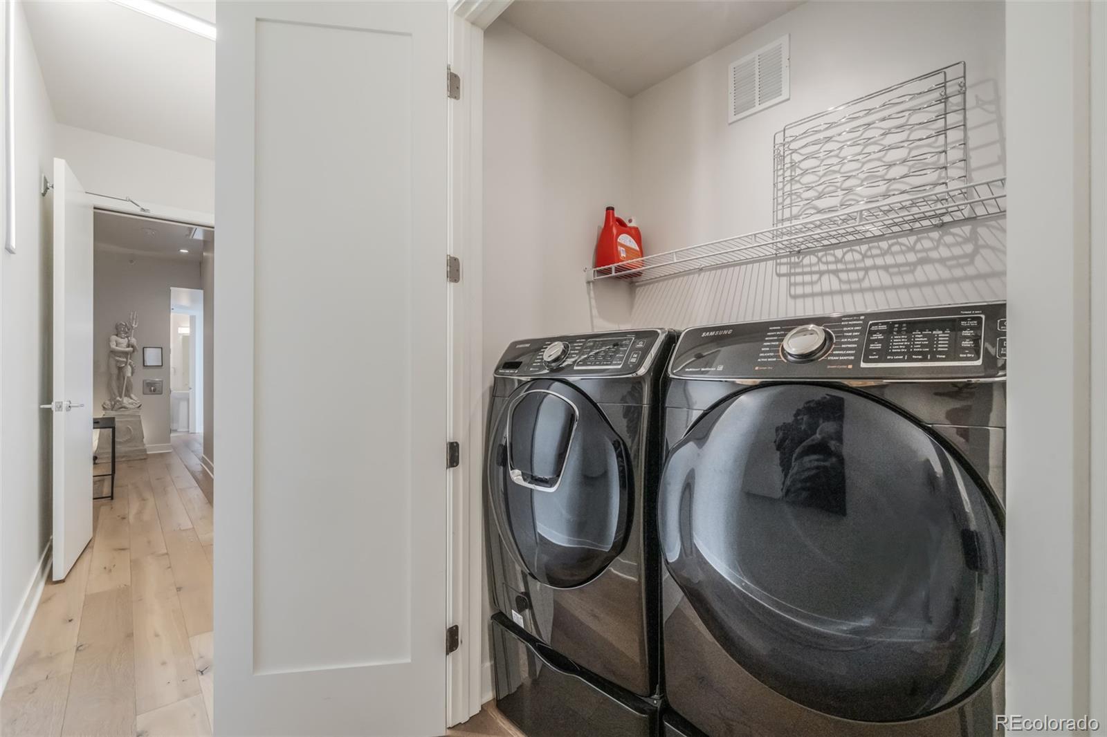 1737 Central Street Unit: 501