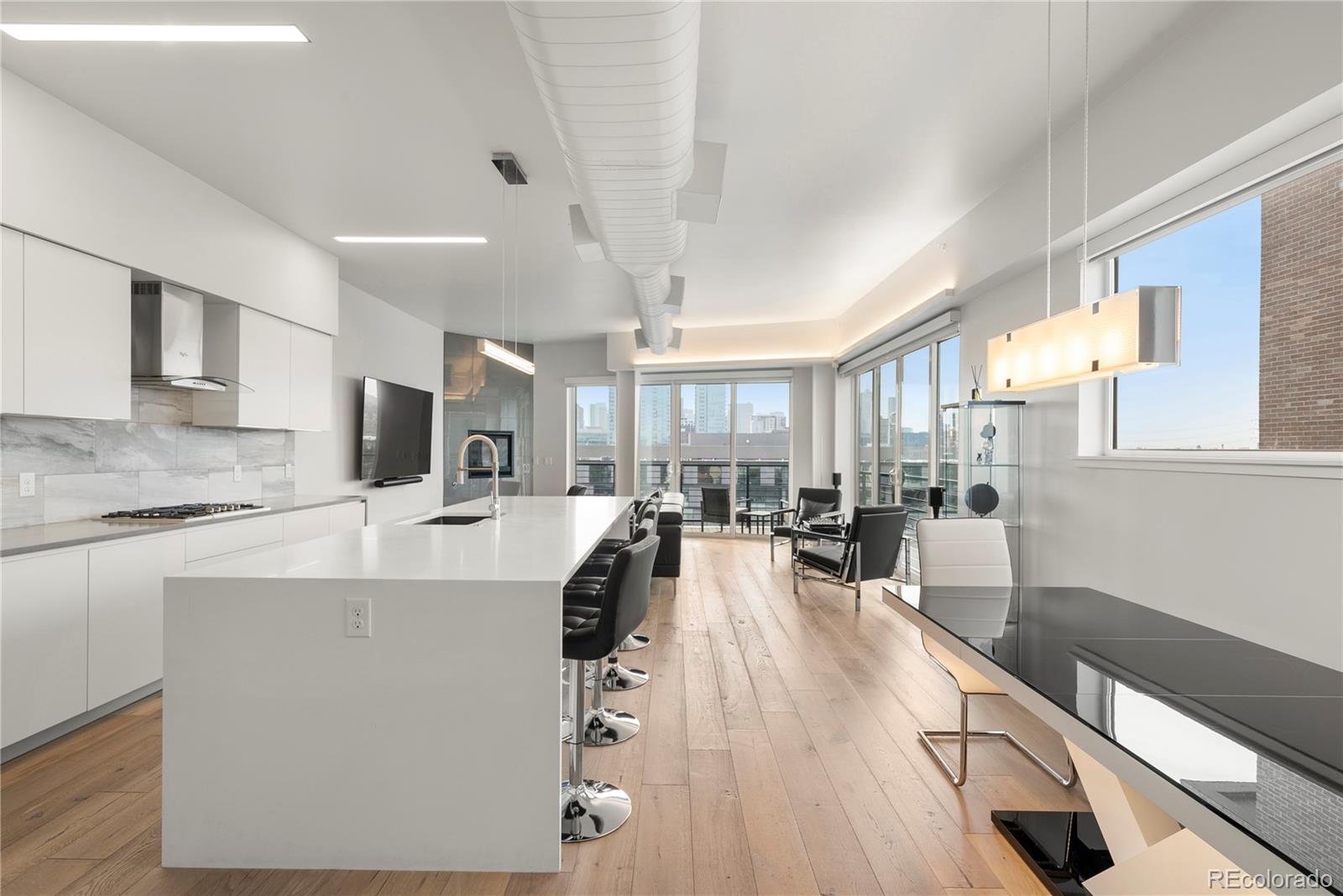 1737 Central Street Unit: 501