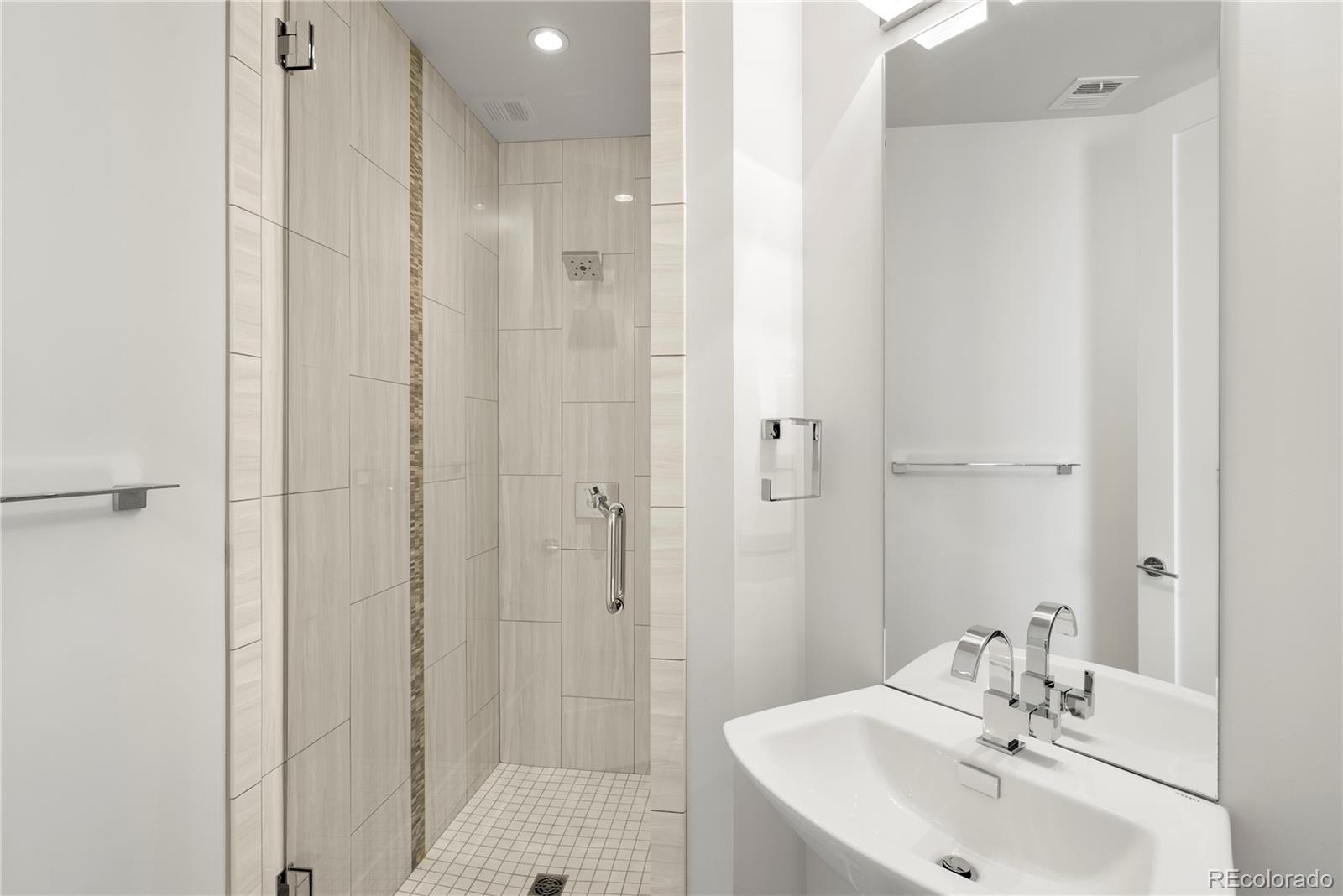 1737 Central Street Unit: 501