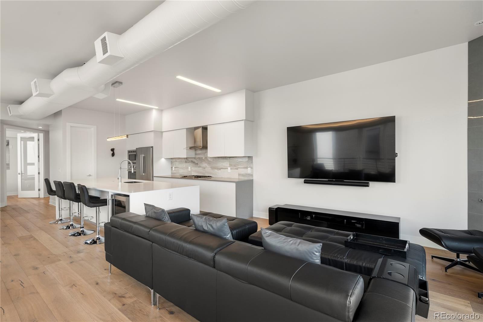 1737 Central Street Unit: 501