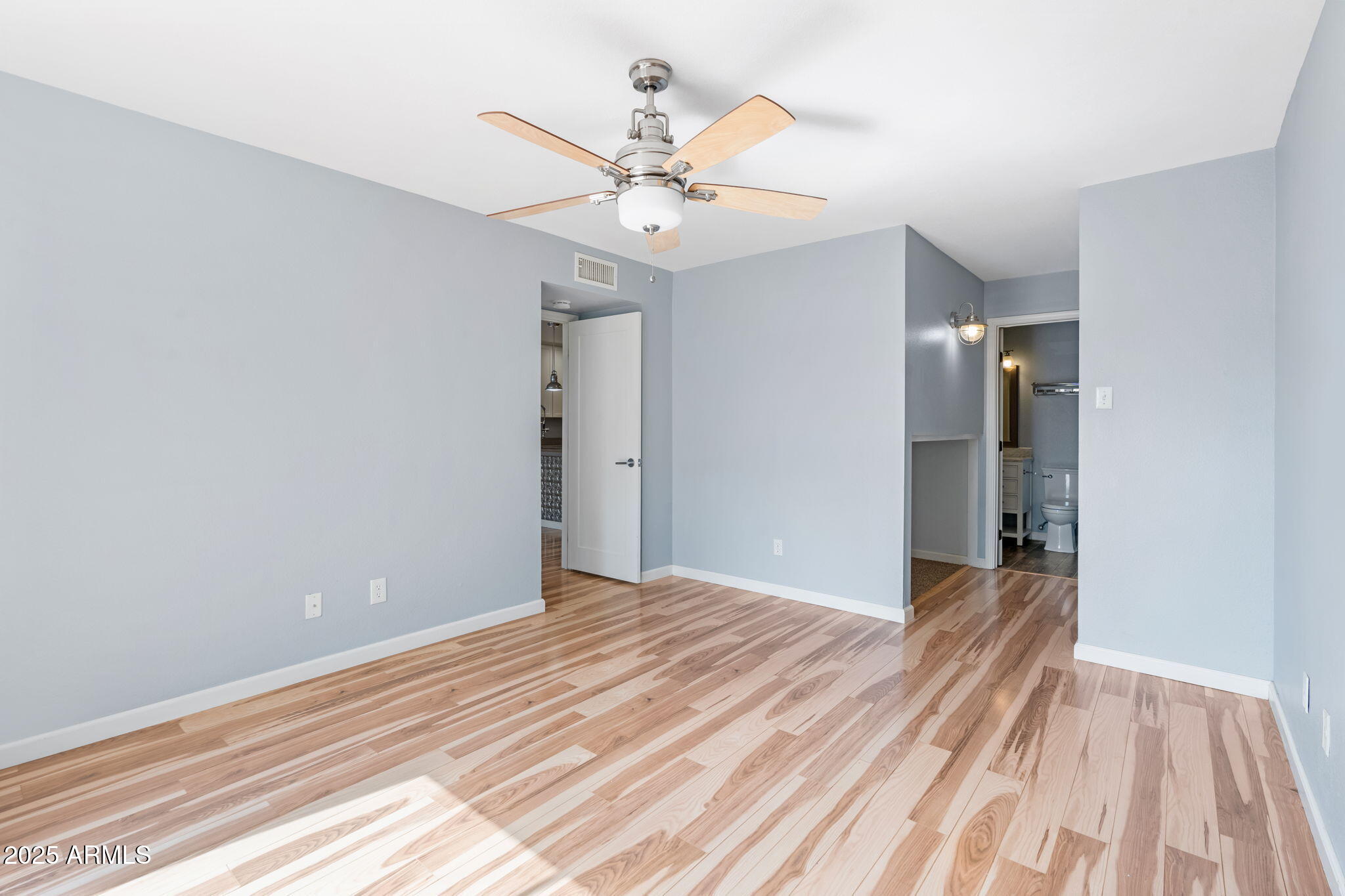 1717 E UNION HILLS Drive 1044