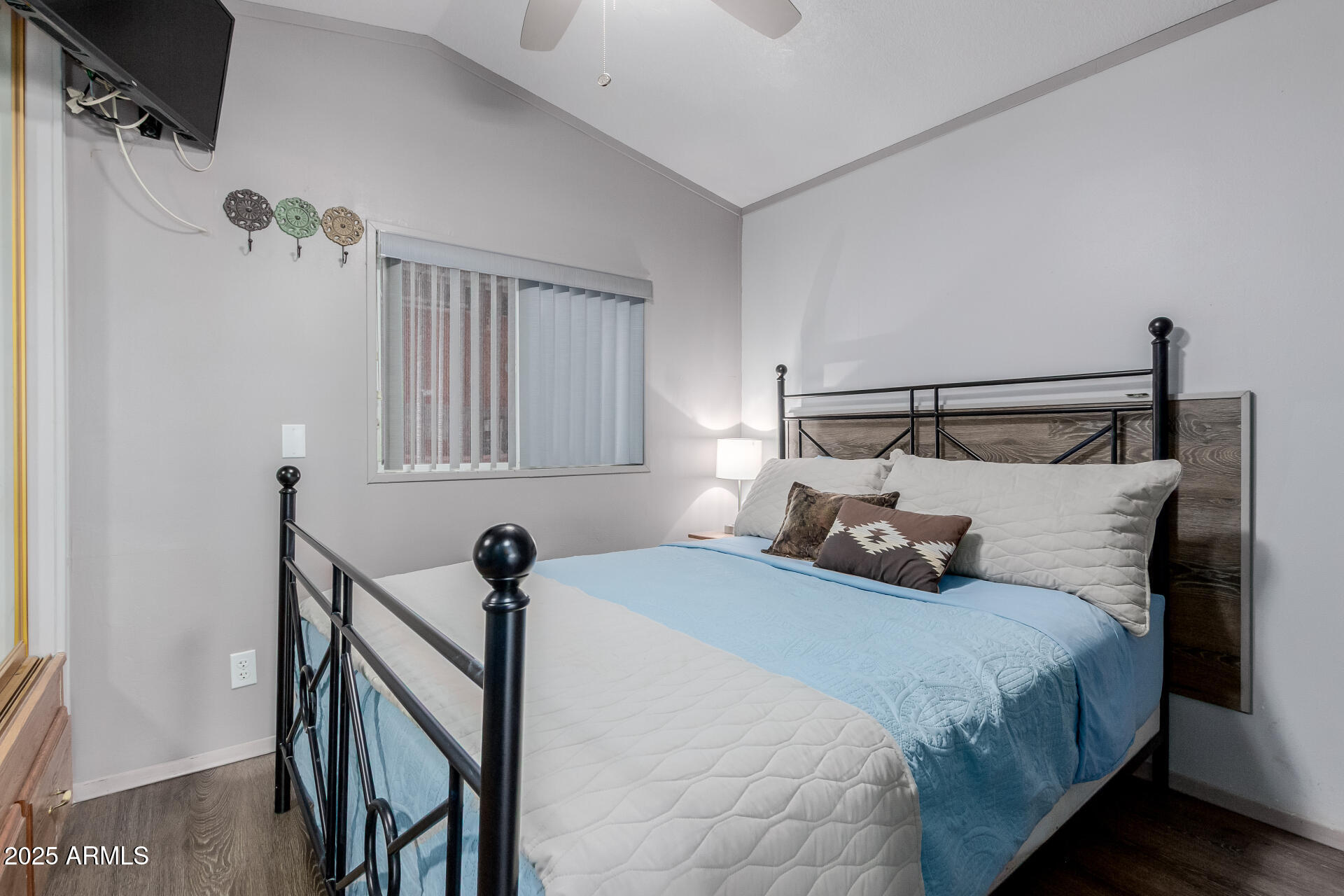 17200 W BELL Road, 1233