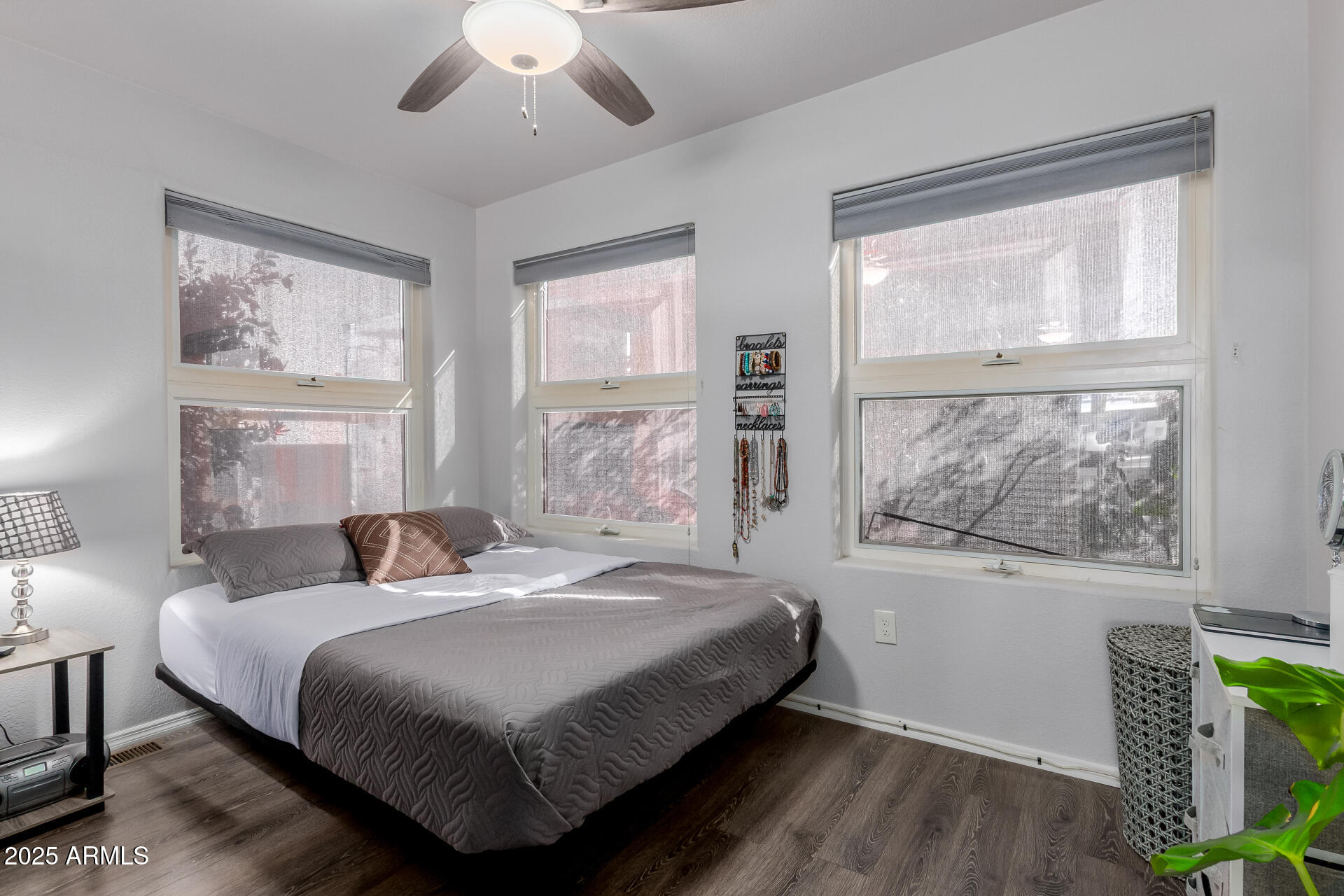 17200 W BELL Road, 1233