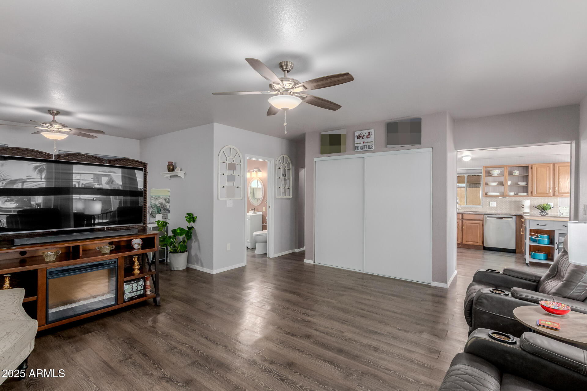 17200 W BELL Road, 1233
