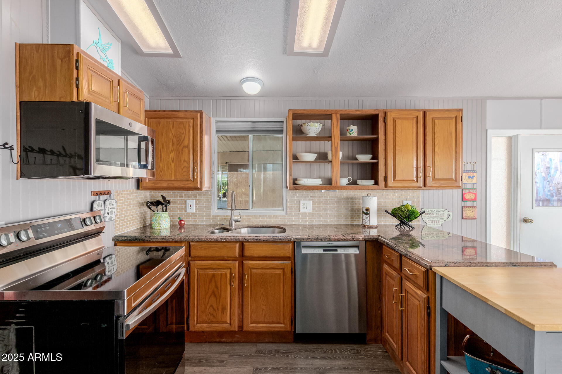 17200 W BELL Road, 1233