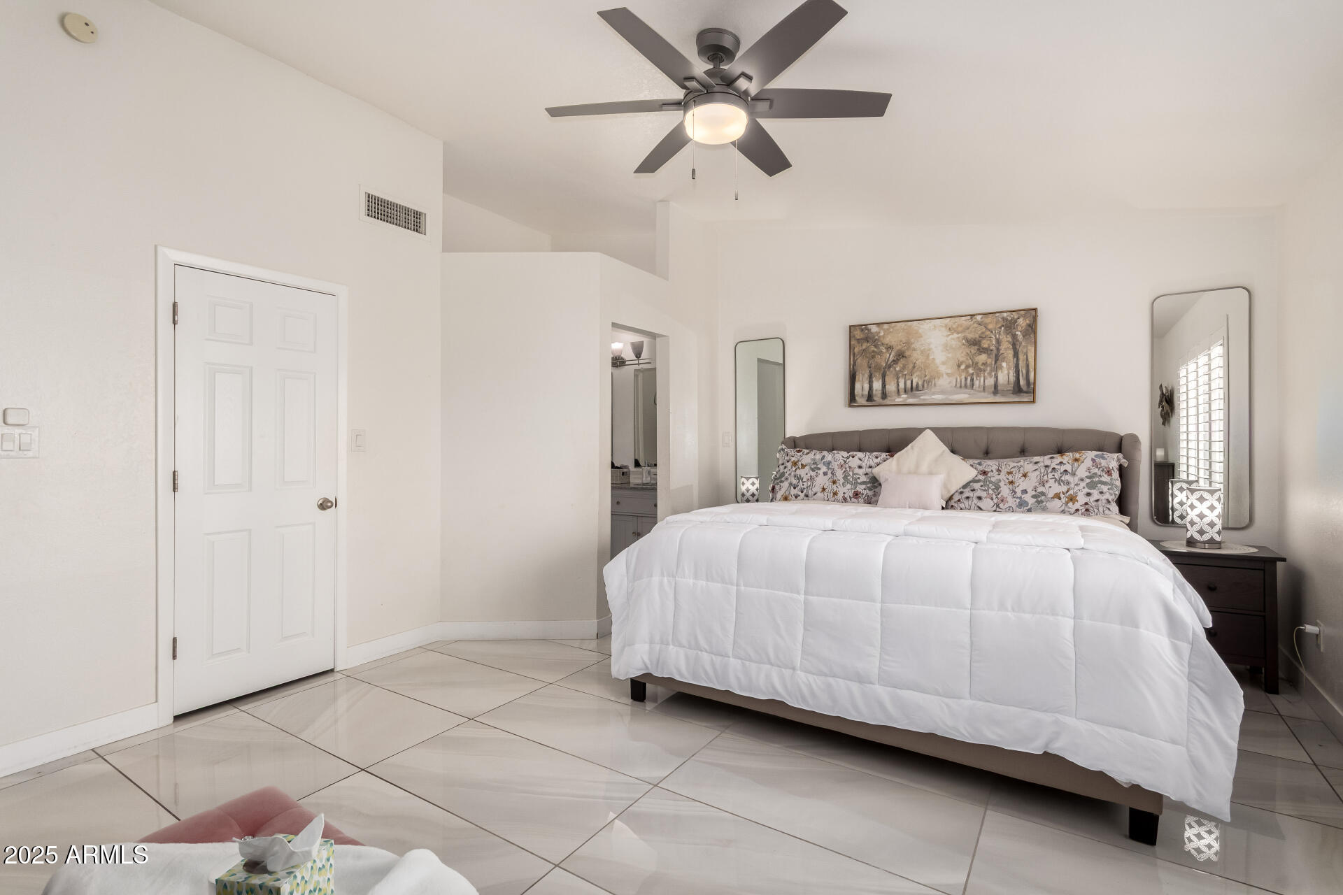 8611 E GARFIELD Street