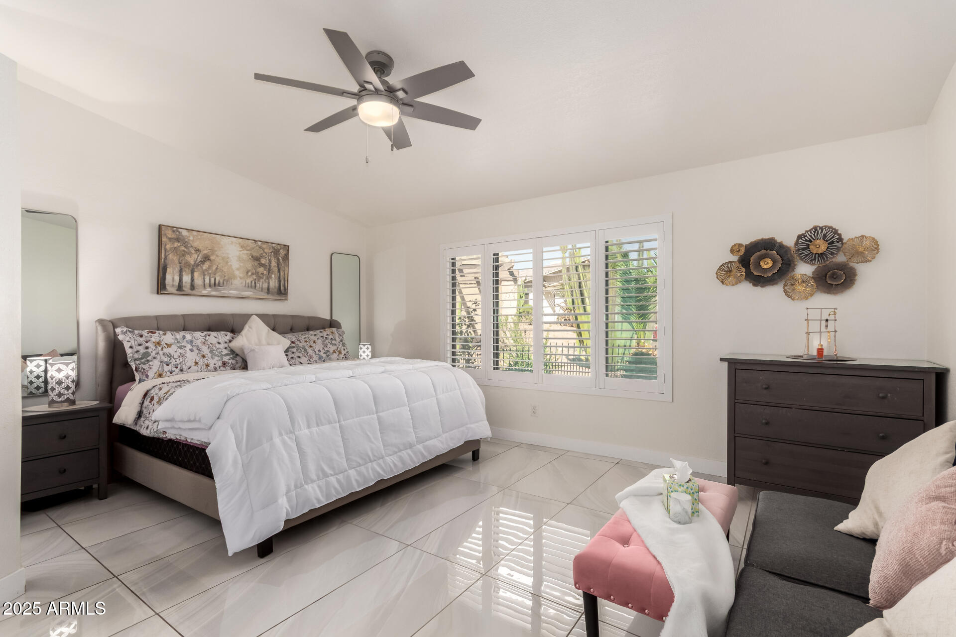 8611 E GARFIELD Street