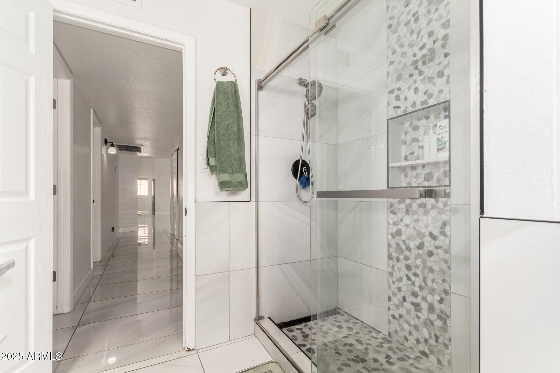 8611 E GARFIELD Street