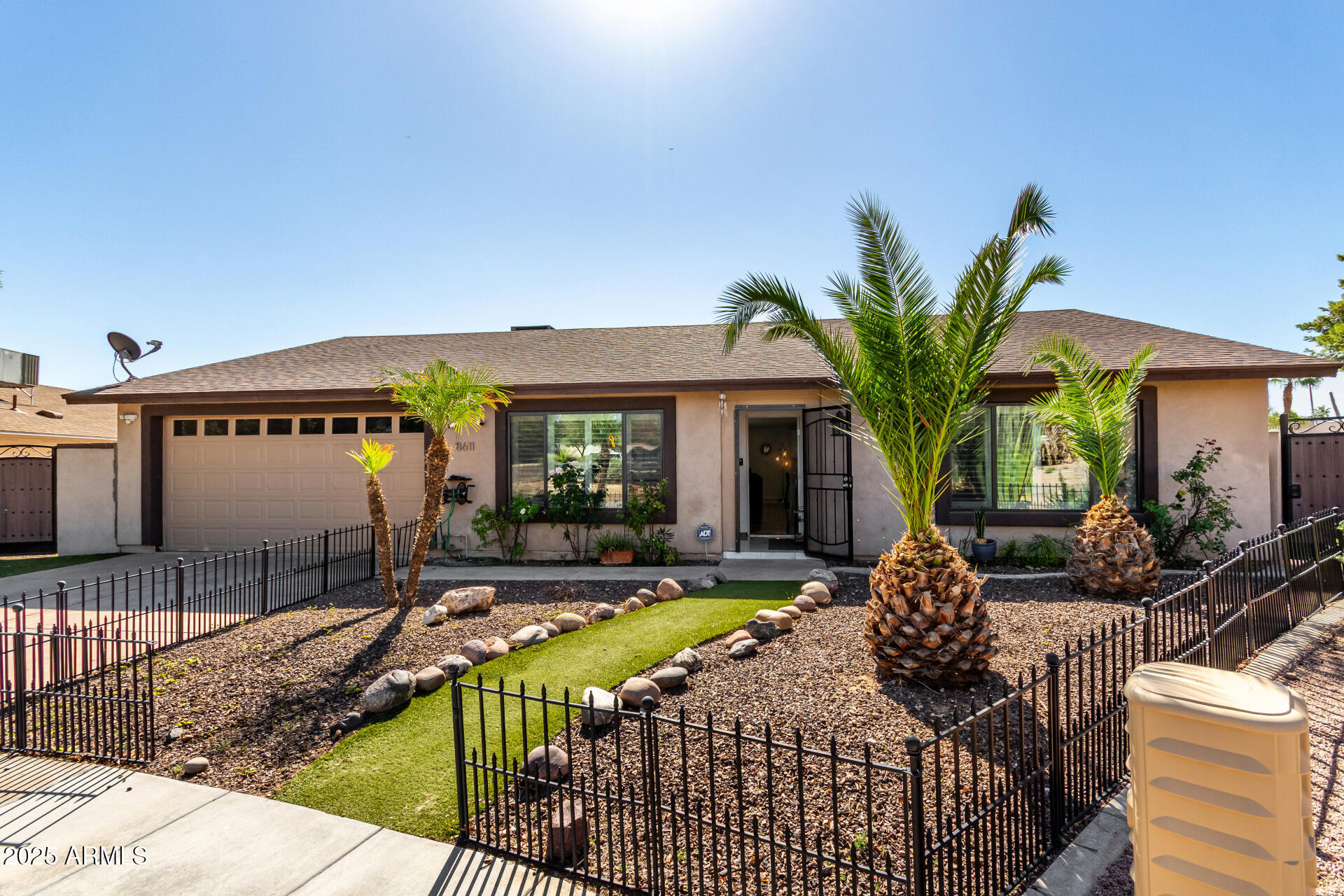 8611 E GARFIELD Street