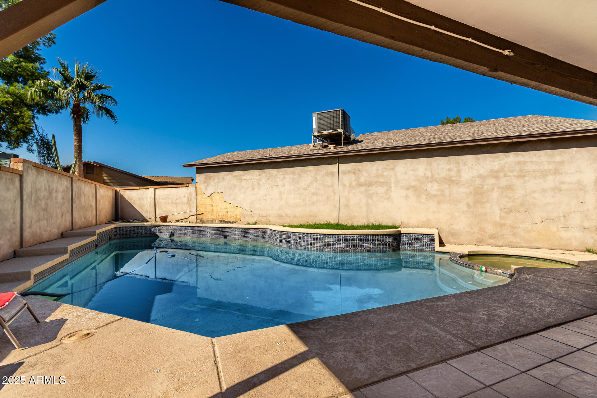 8611 E GARFIELD Street