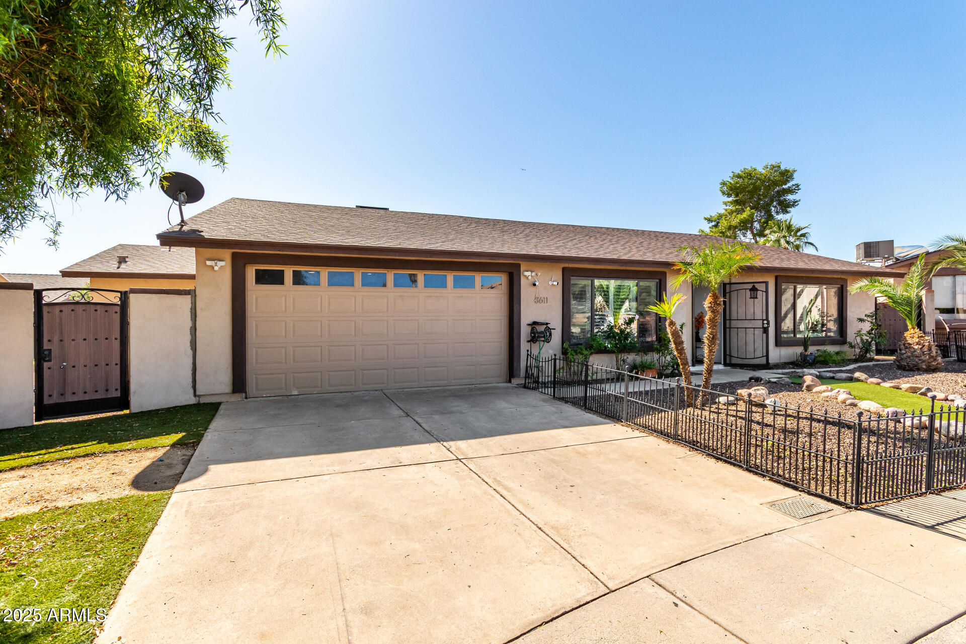 8611 E GARFIELD Street