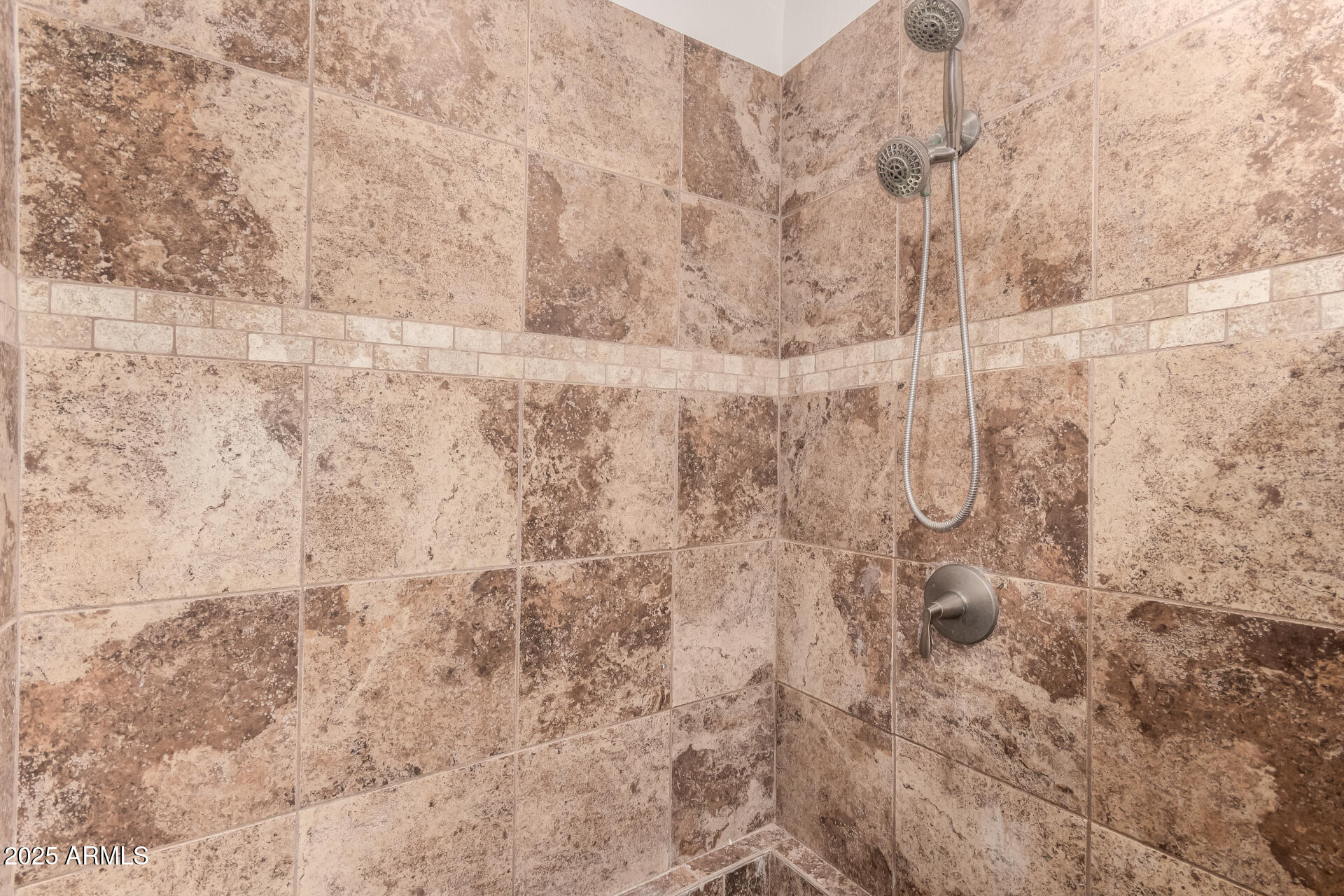 8611 E GARFIELD Street