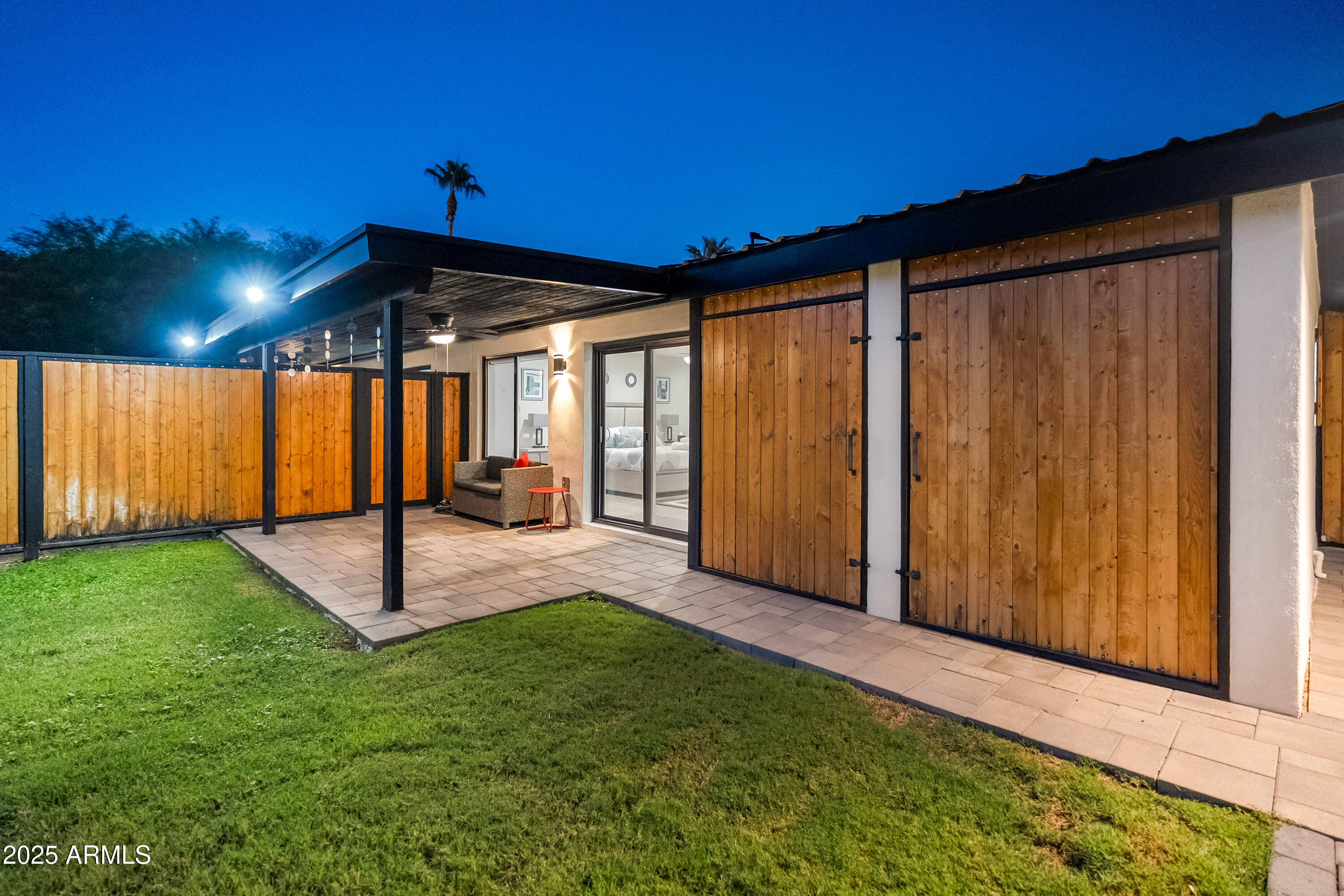 6715 E MONTECITO Avenue