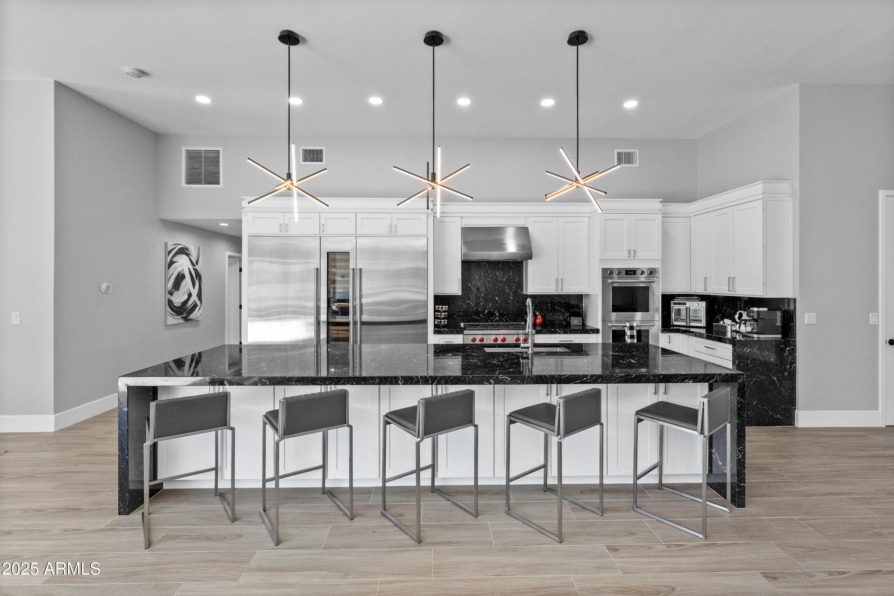 6715 E MONTECITO Avenue