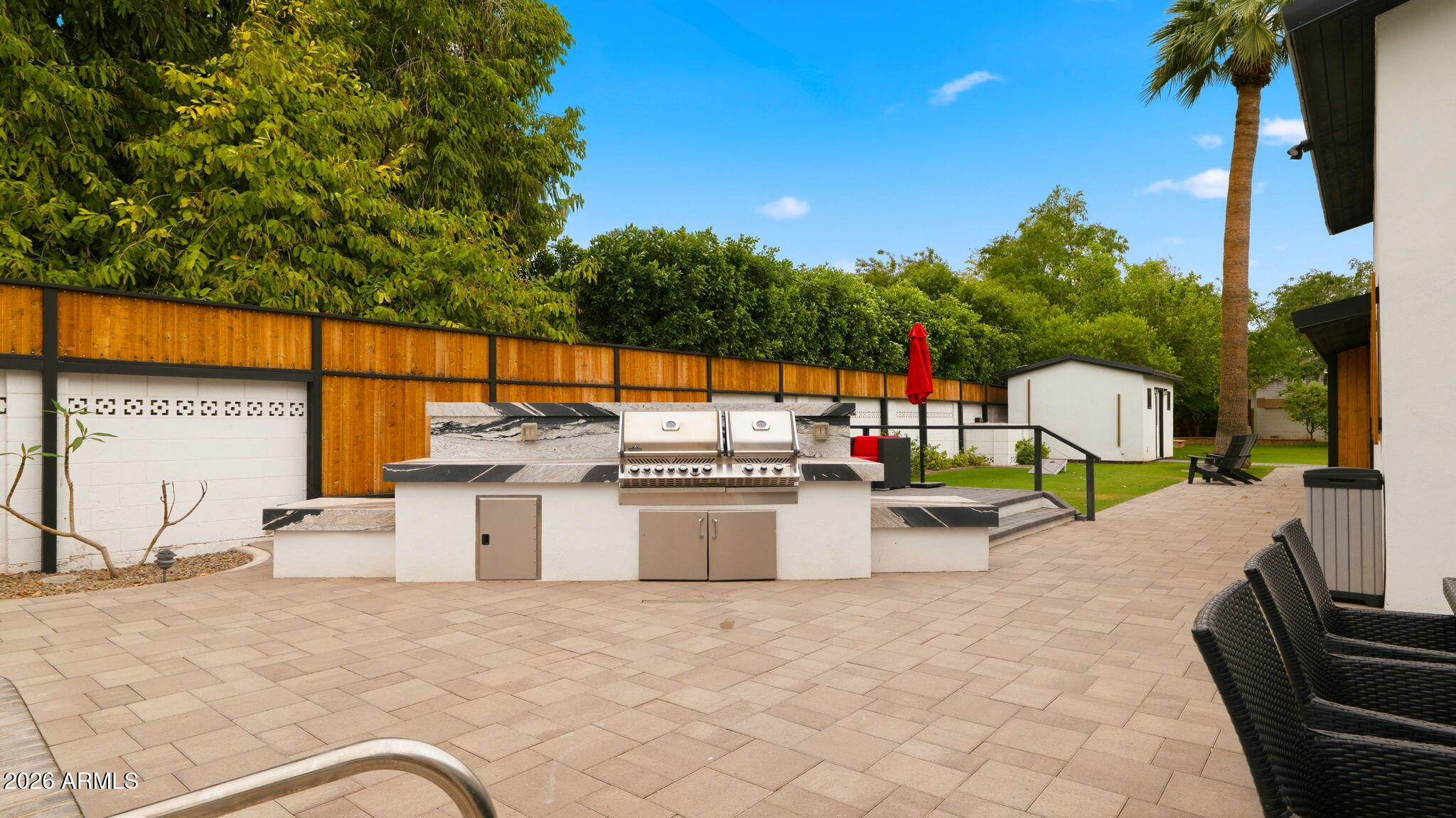 6715 E MONTECITO Avenue