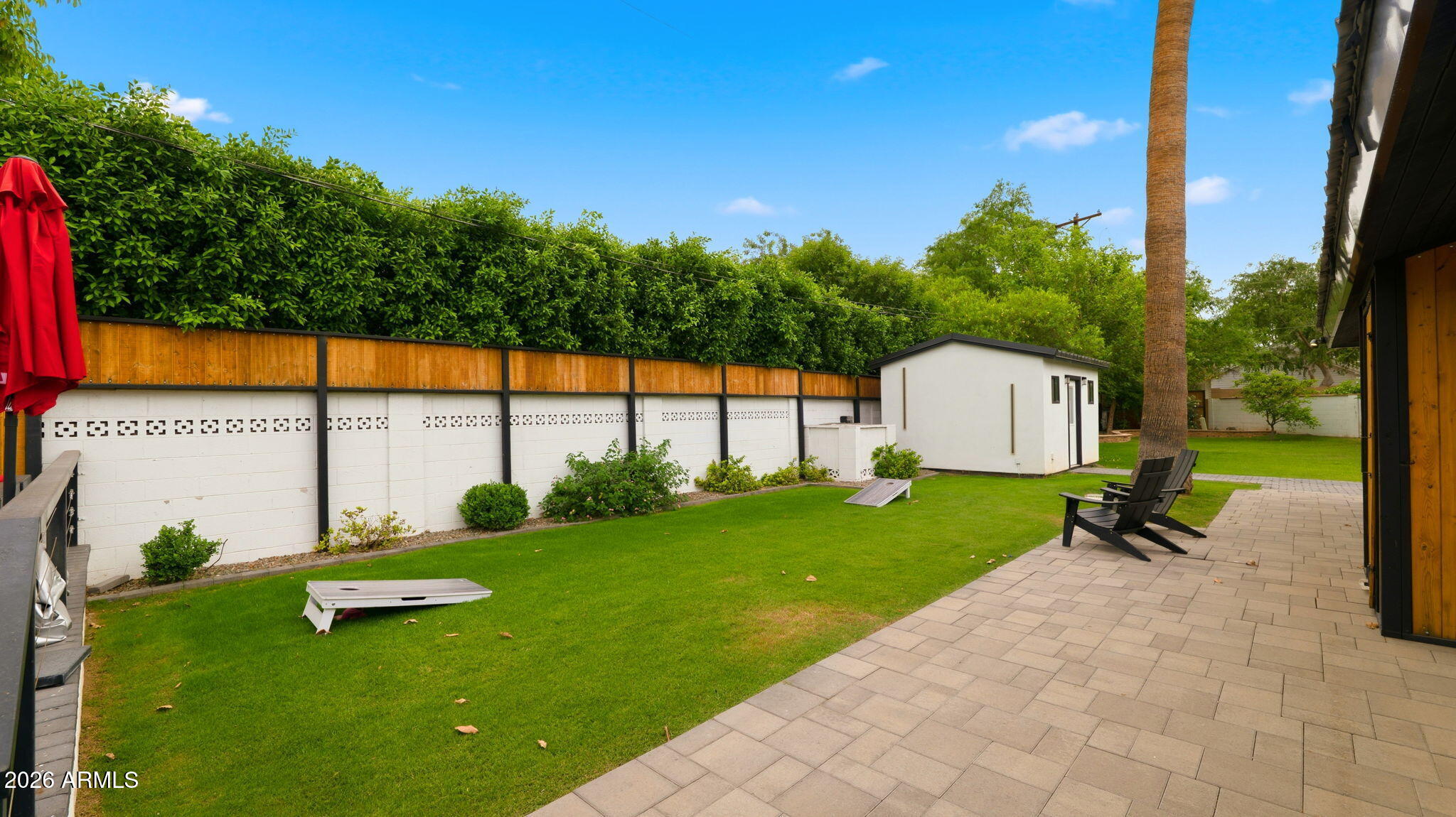 6715 E MONTECITO Avenue