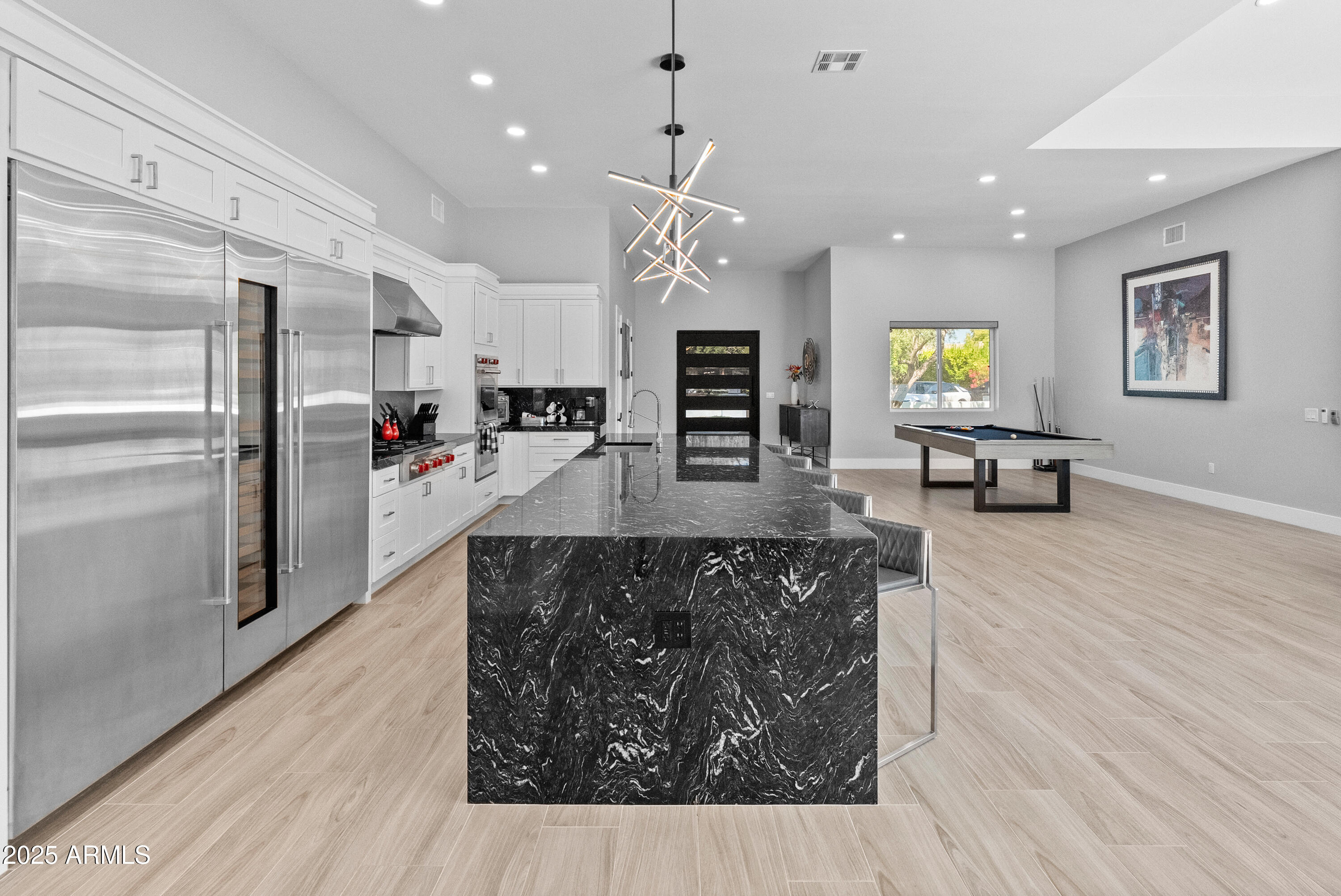 6715 E MONTECITO Avenue