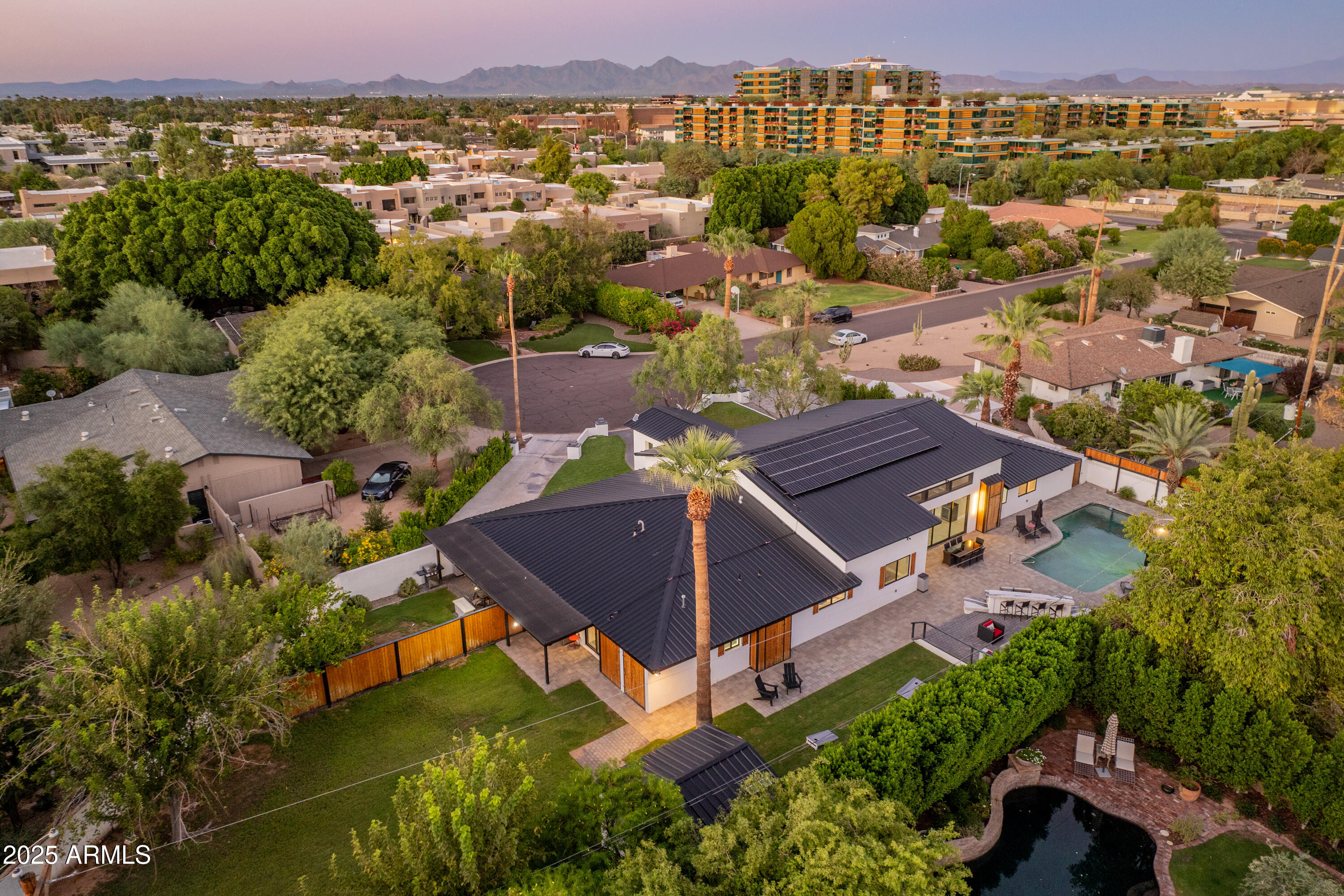 6715 E MONTECITO Avenue