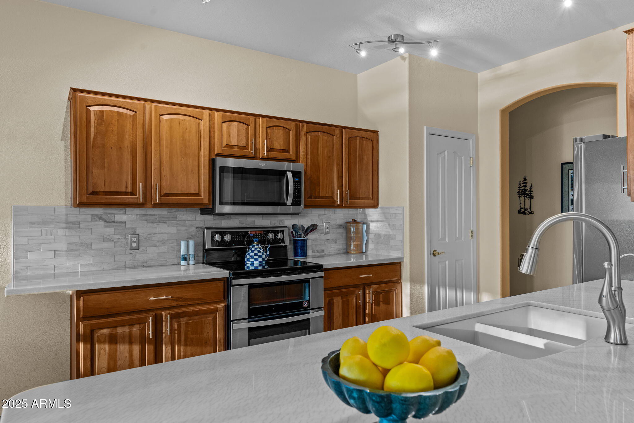 6222 S HUACHUCA Way