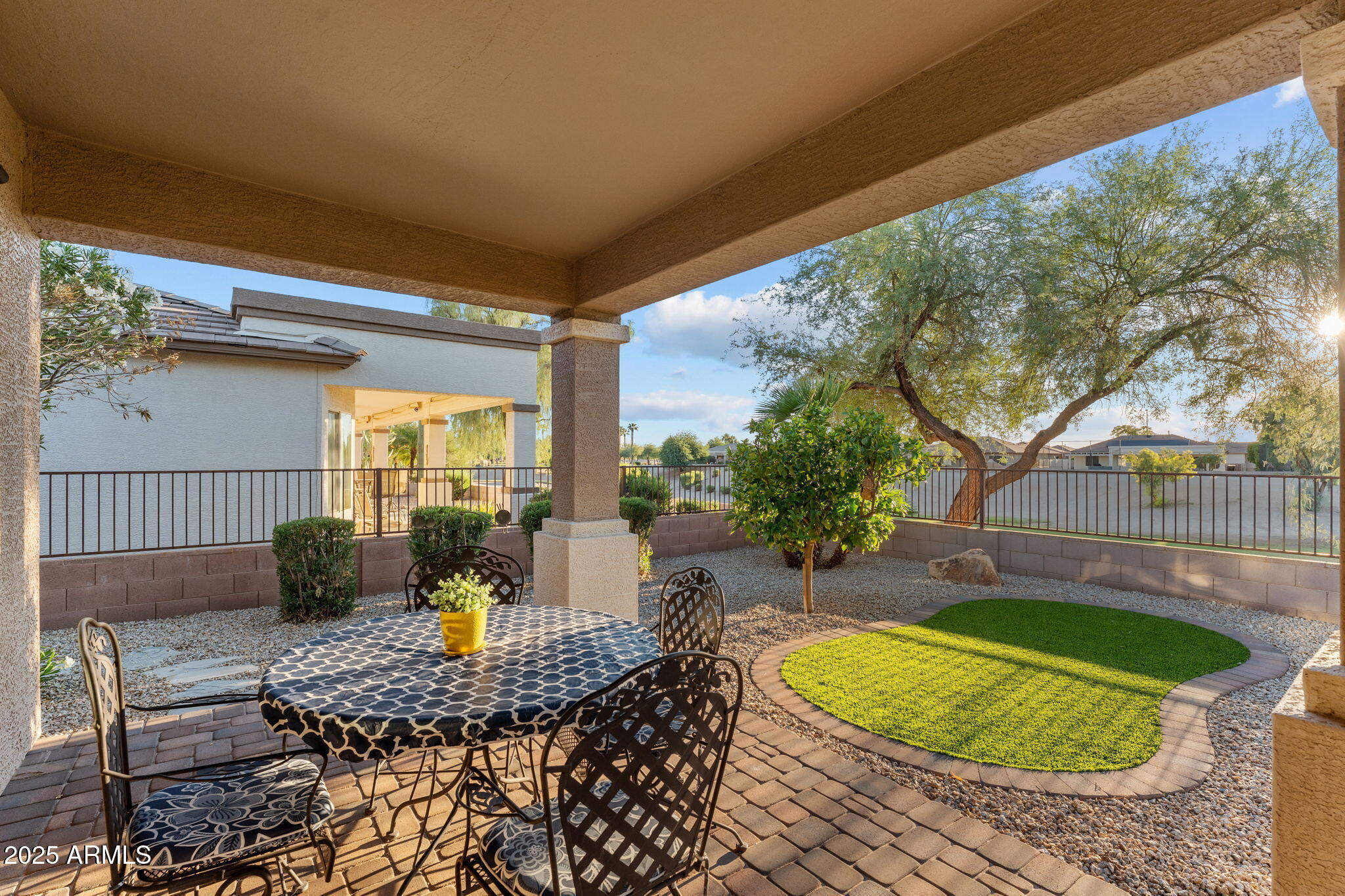 6222 S HUACHUCA Way