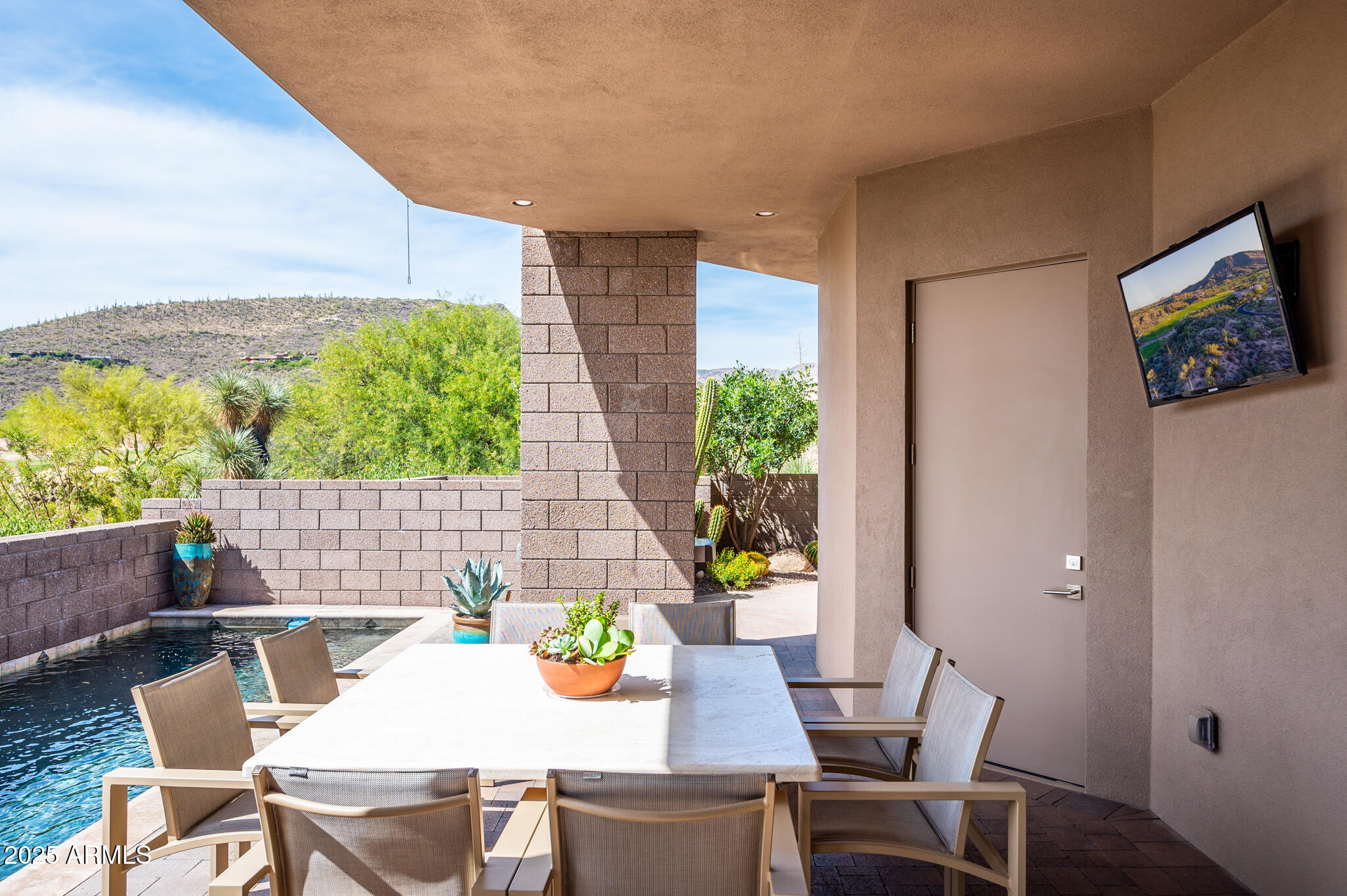 9422 E RISING SUN Drive E