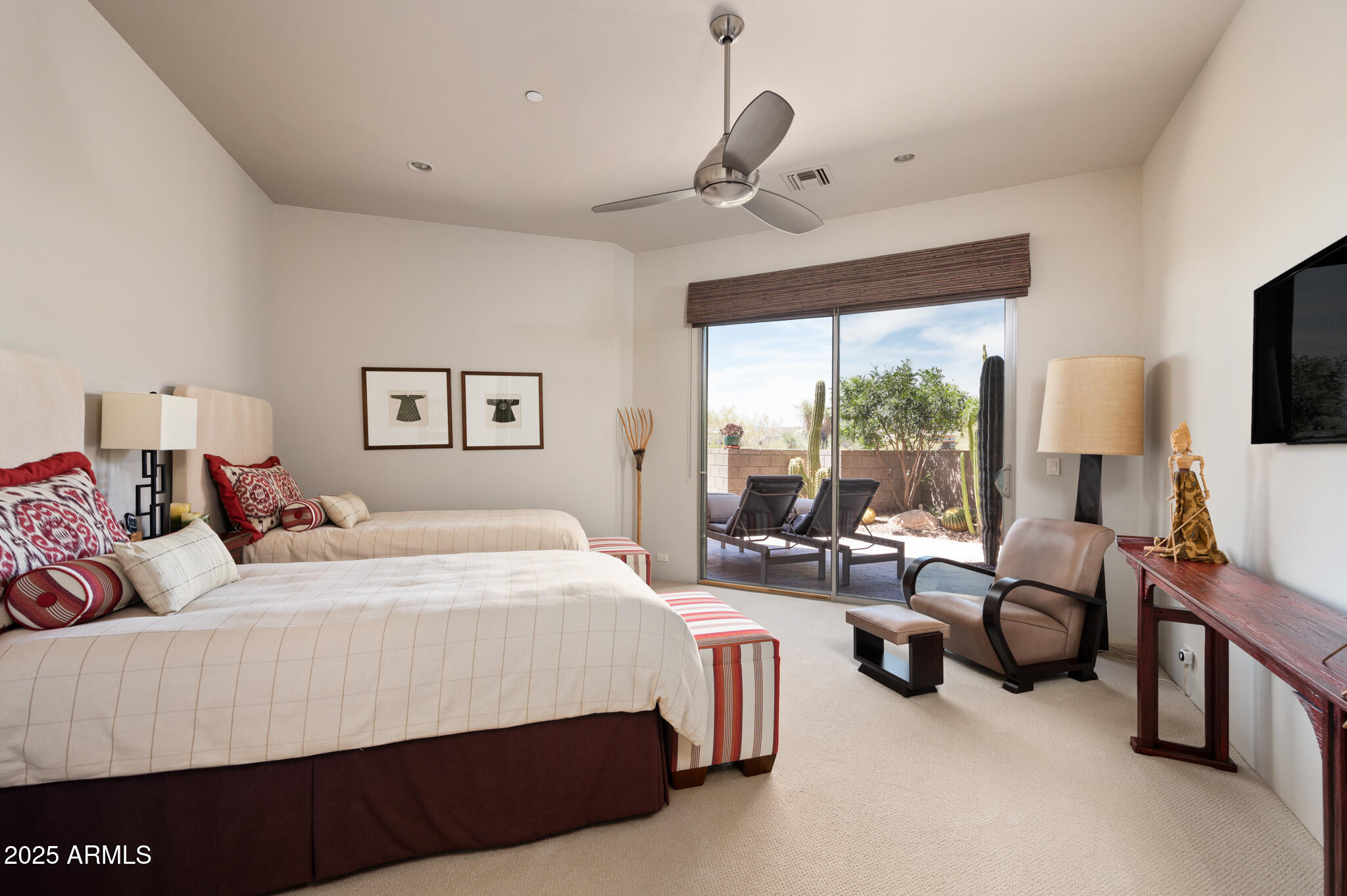 9422 E RISING SUN Drive E