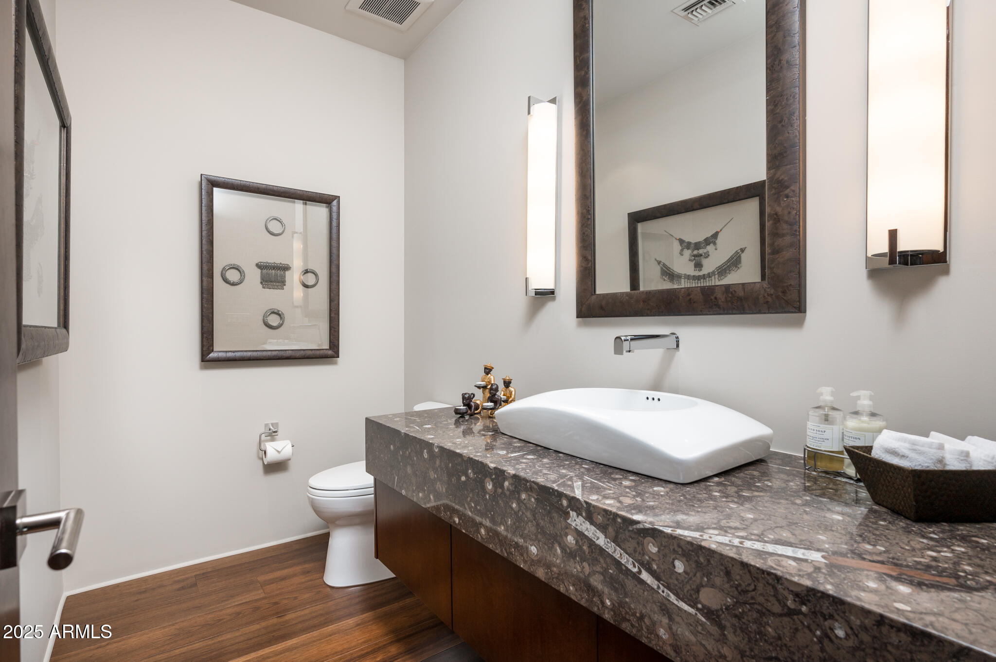 9422 E RISING SUN Drive E