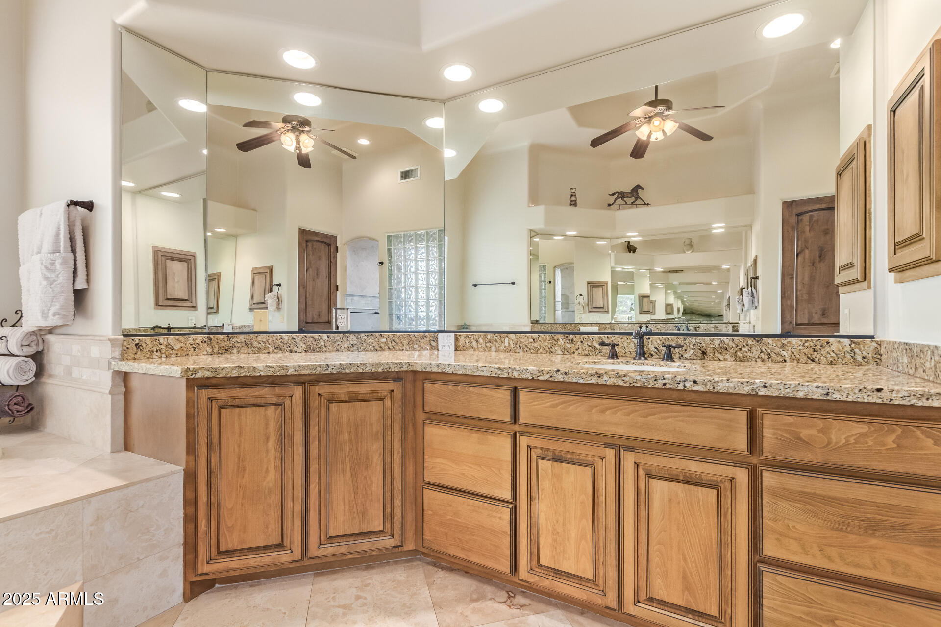 14521 E DESERT VISTA Trail