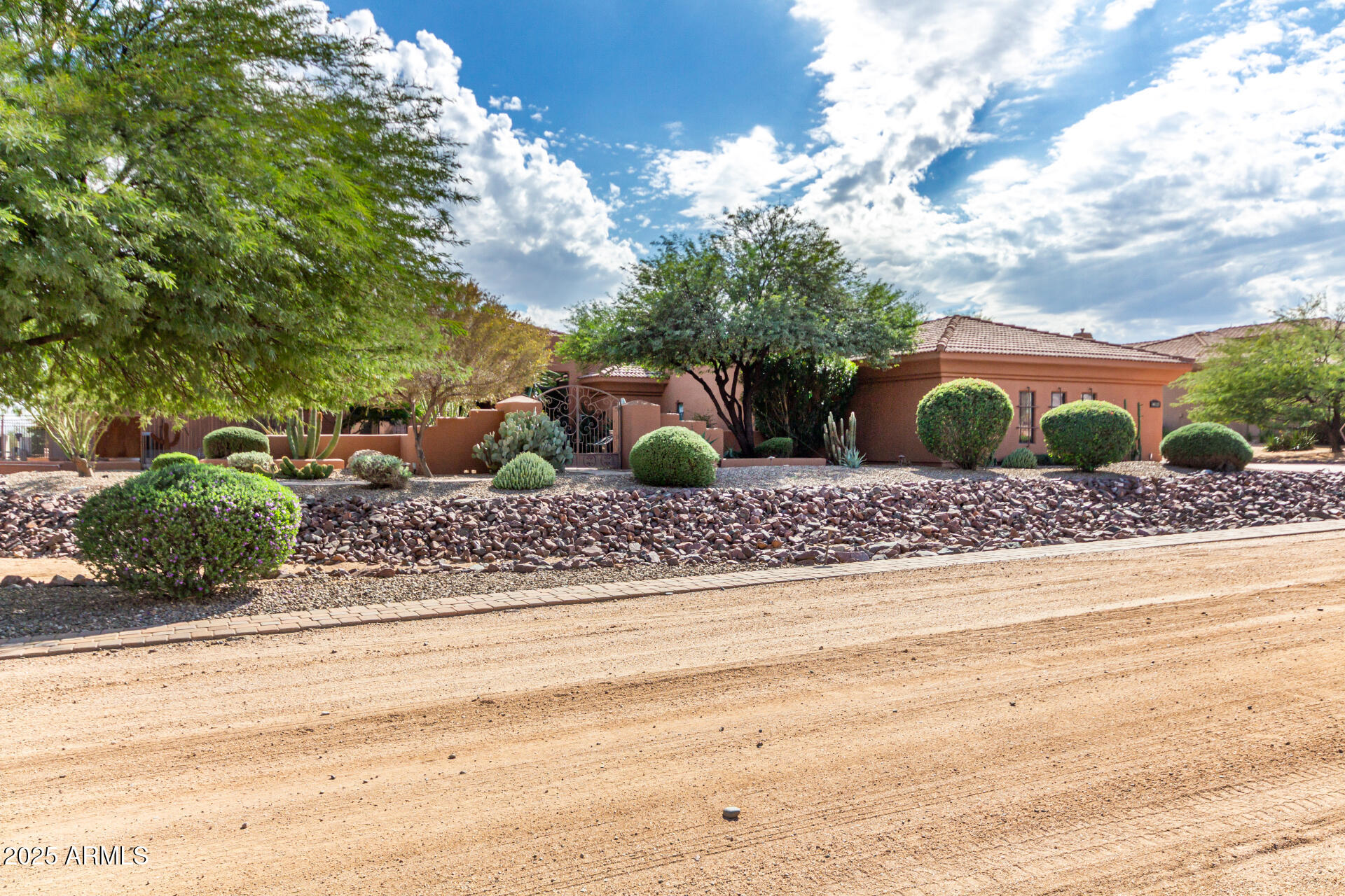 14521 E DESERT VISTA Trail