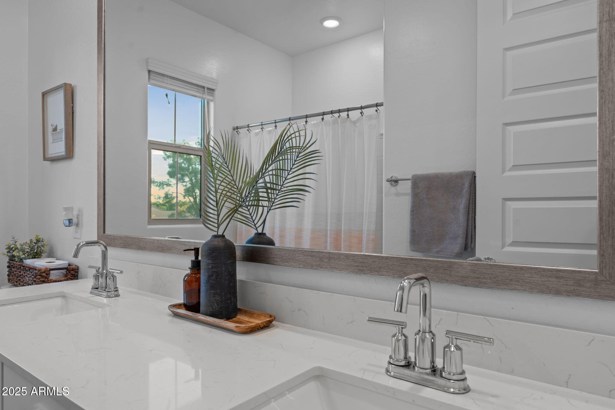 4077 S Sabrina Drive, 27