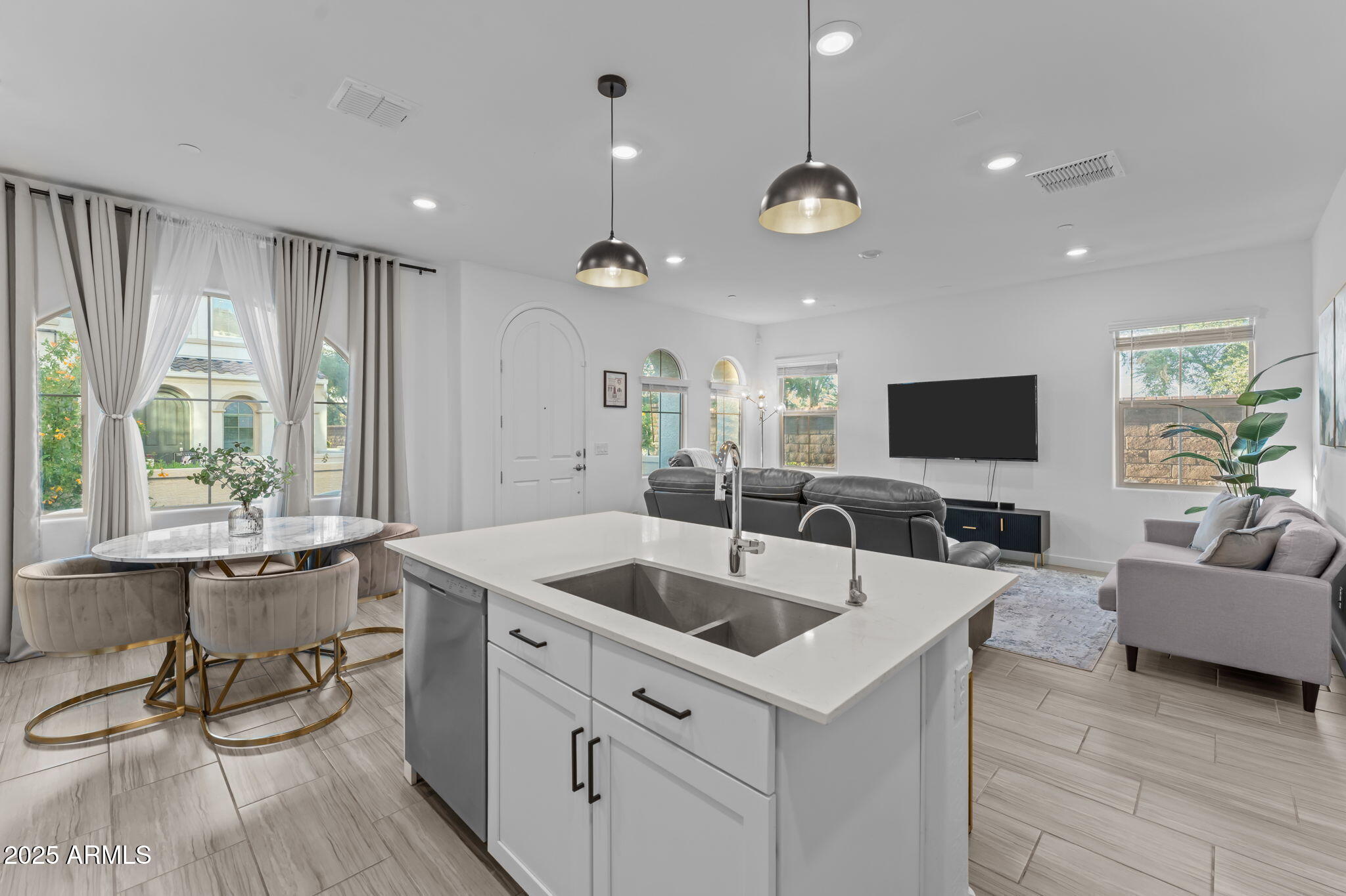 4077 S Sabrina Drive, 27