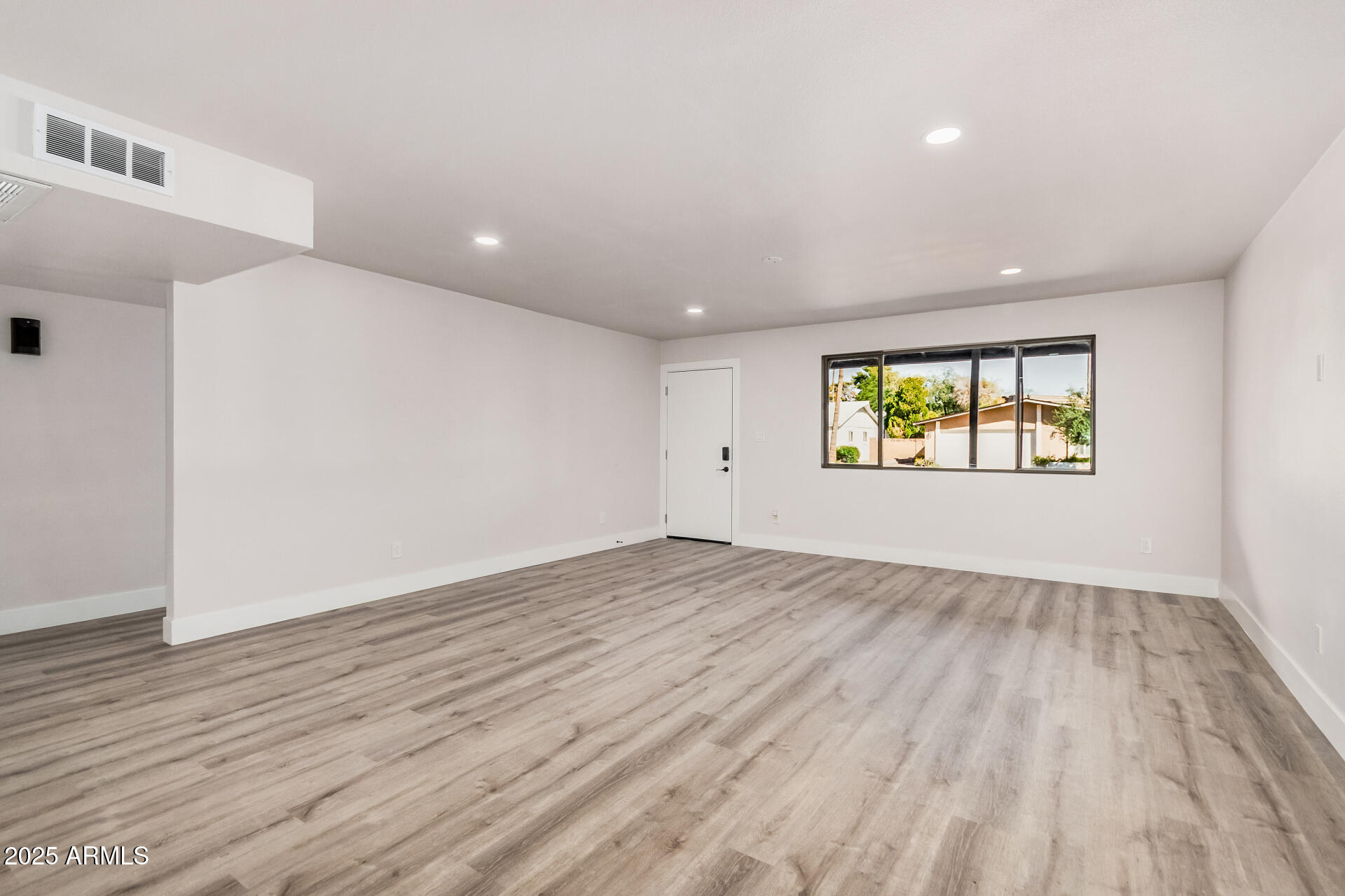 2349 W CONCHO Avenue