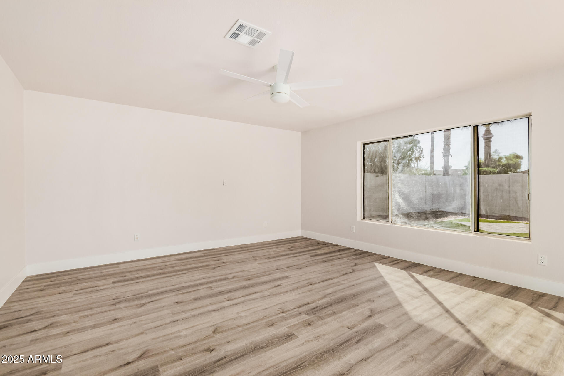2349 W CONCHO Avenue