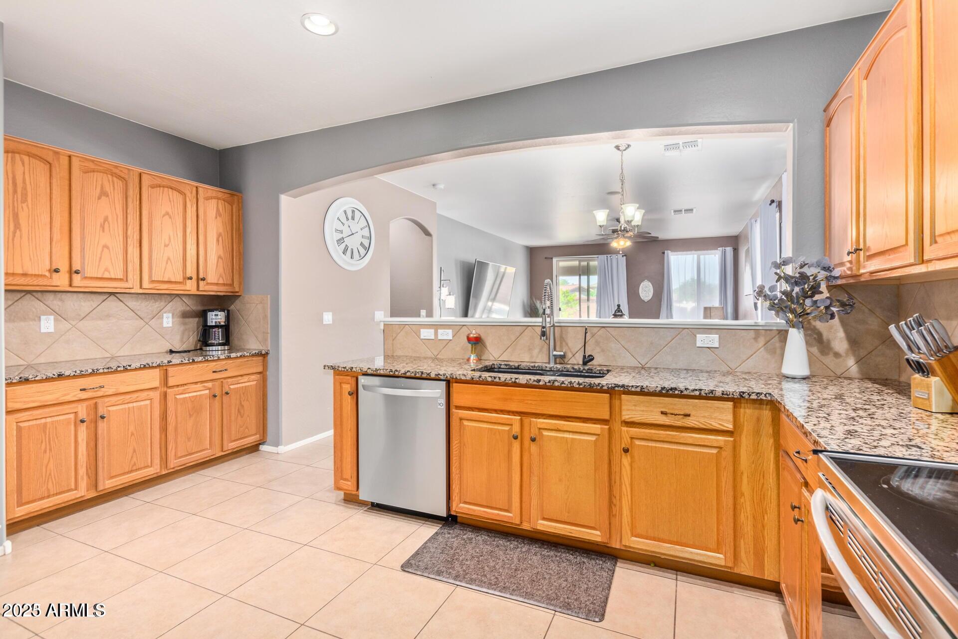 3652 E ODESSA Drive, San Tan Valley