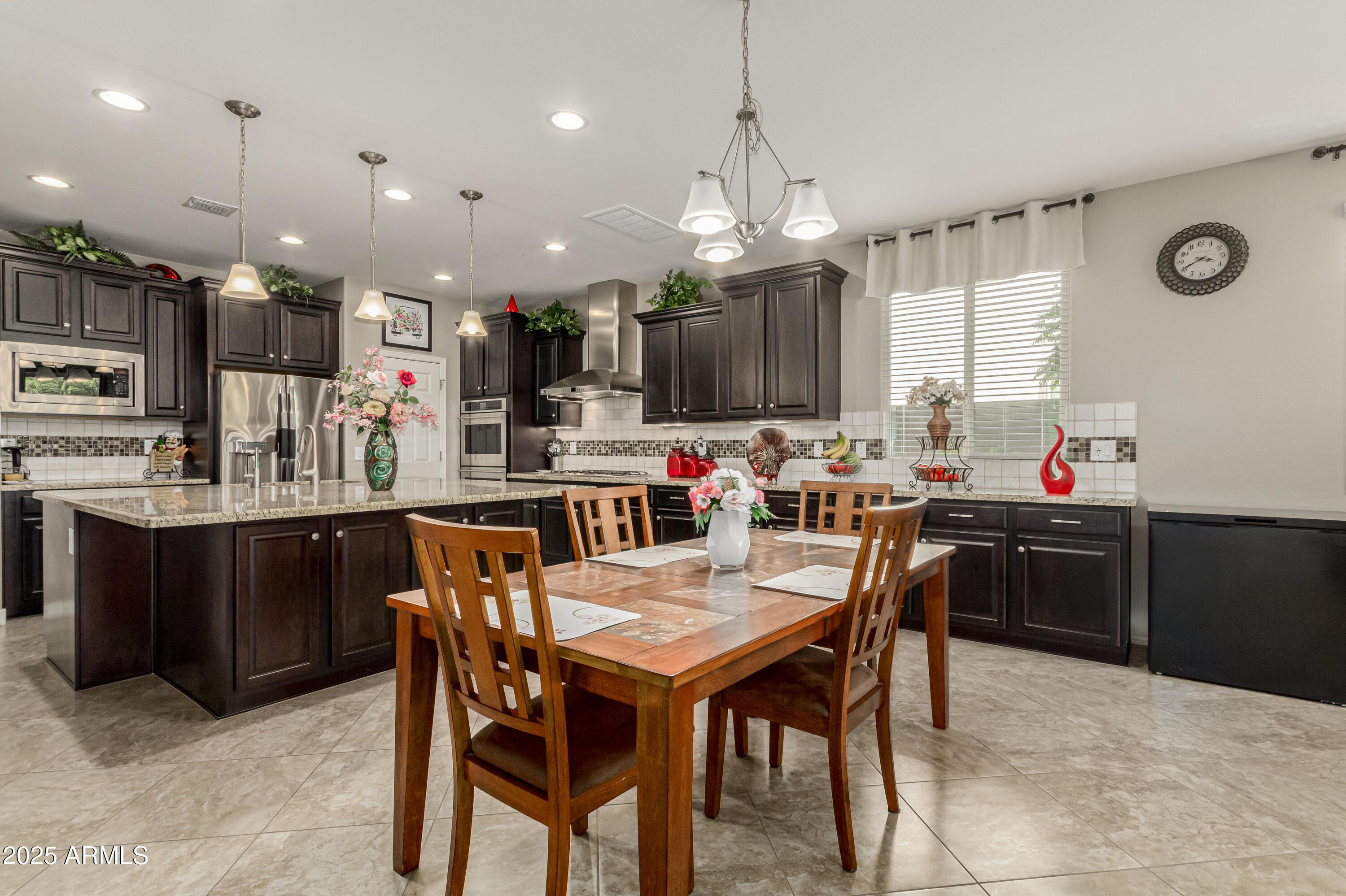 9747 W SANDS Drive, Peoria