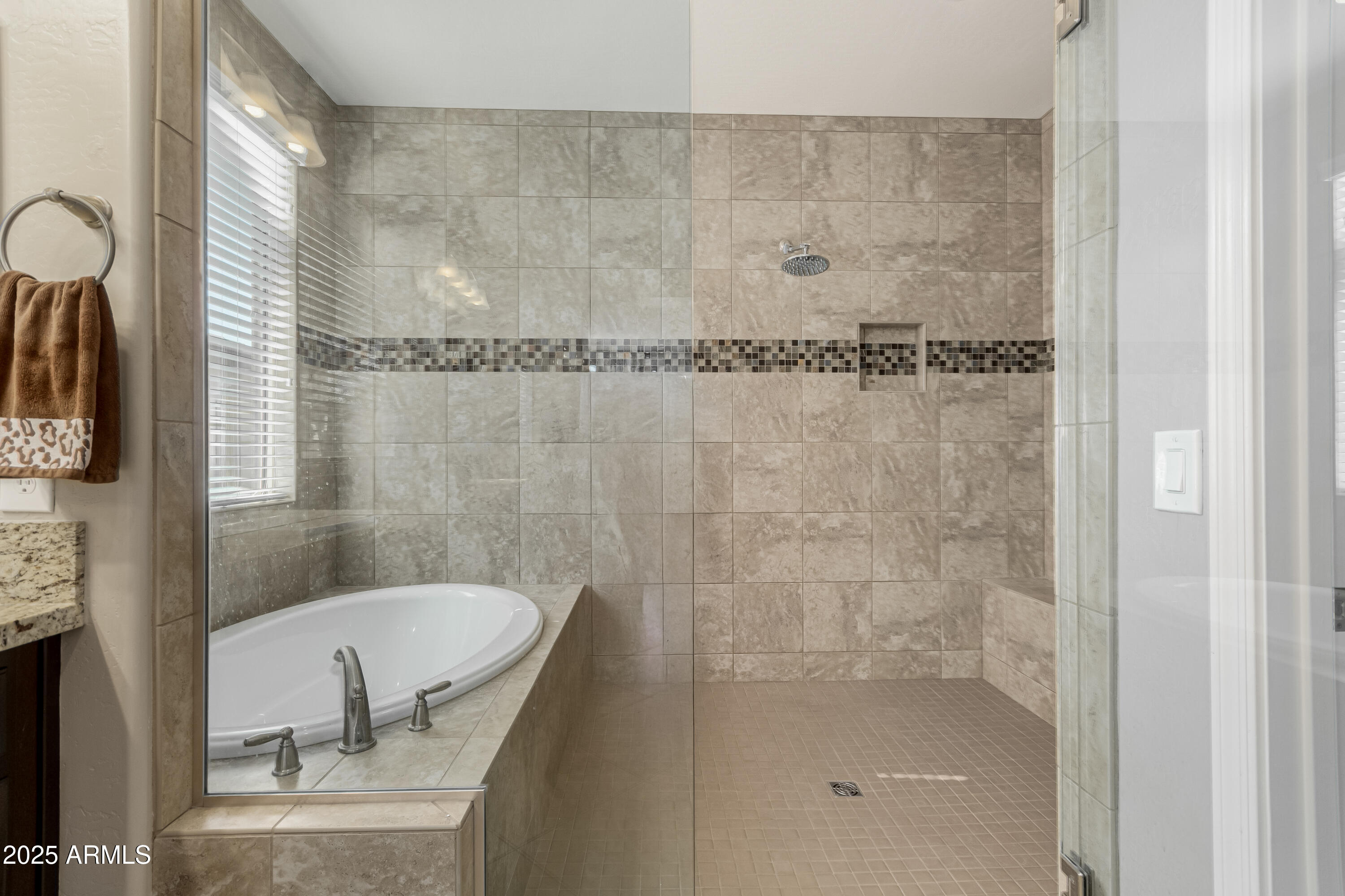 9747 W SANDS Drive, Peoria