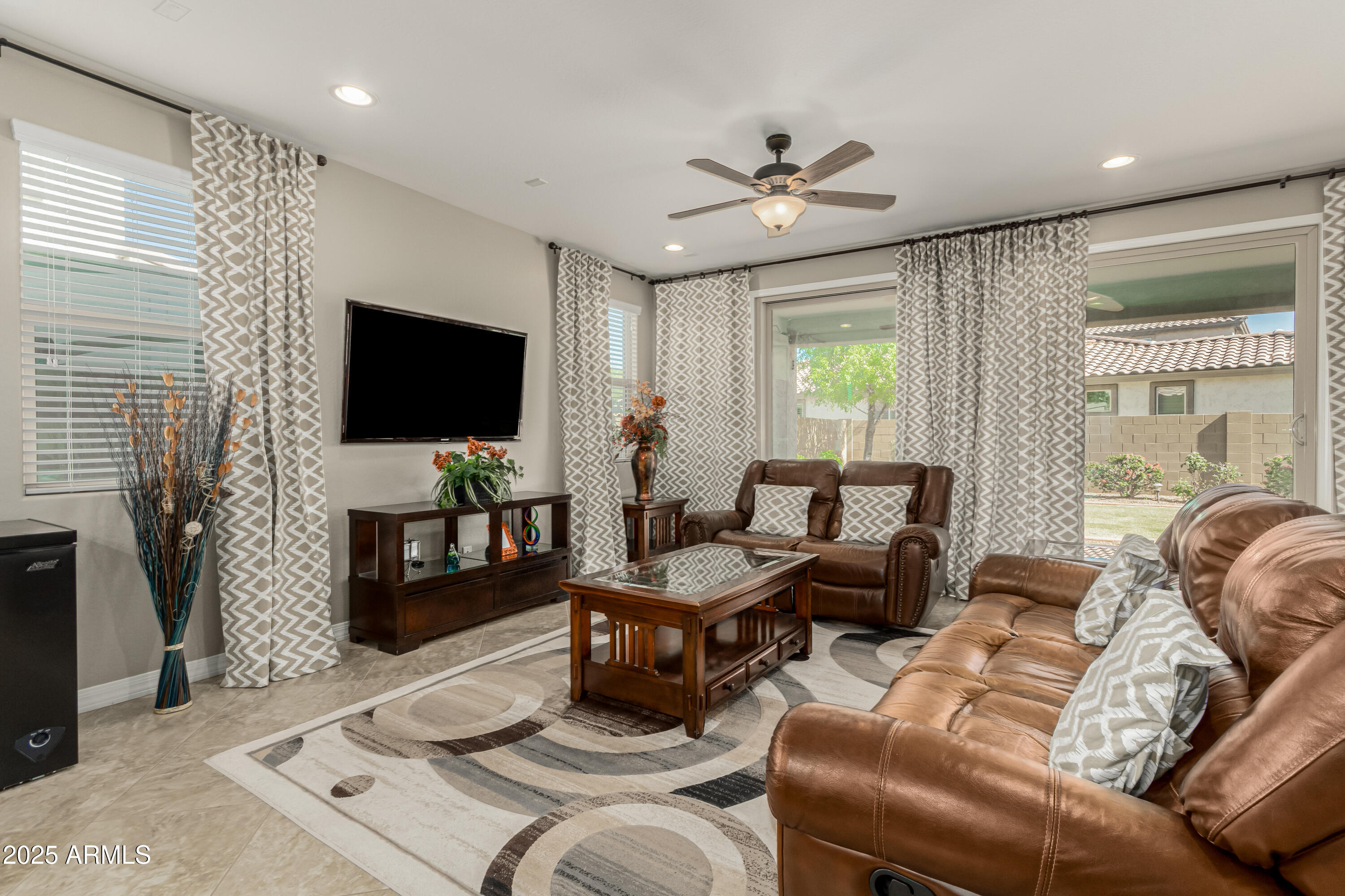 9747 W SANDS Drive, Peoria