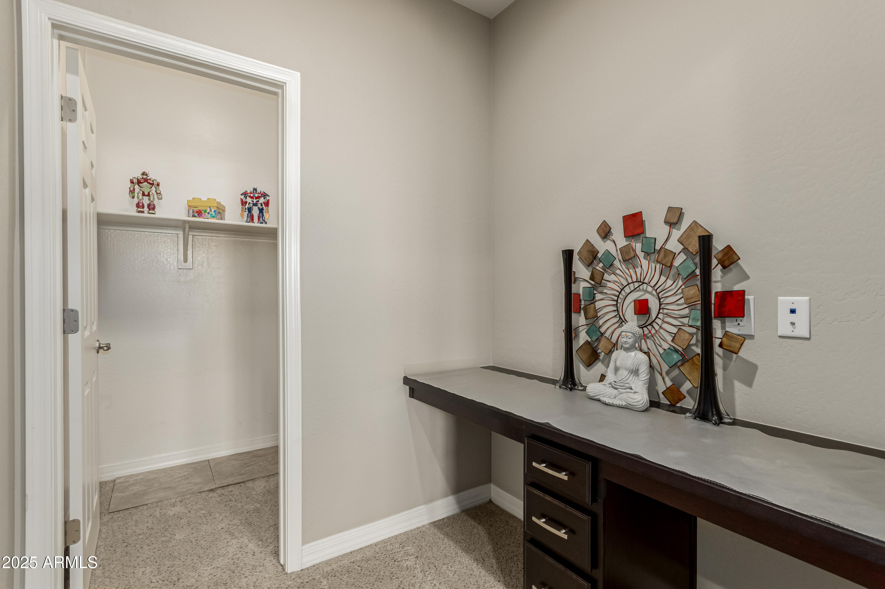 9747 W SANDS Drive, Peoria