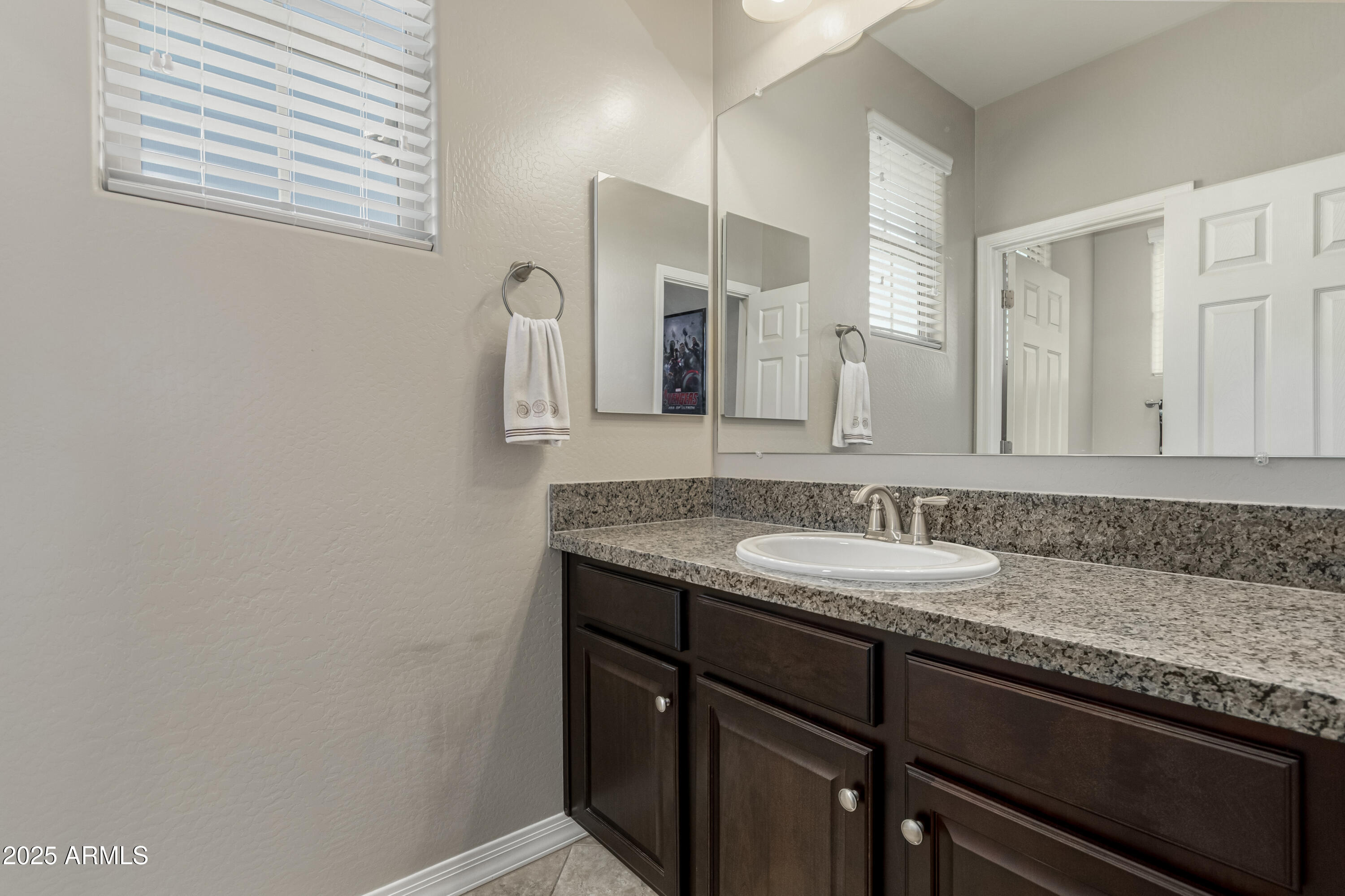 9747 W SANDS Drive, Peoria