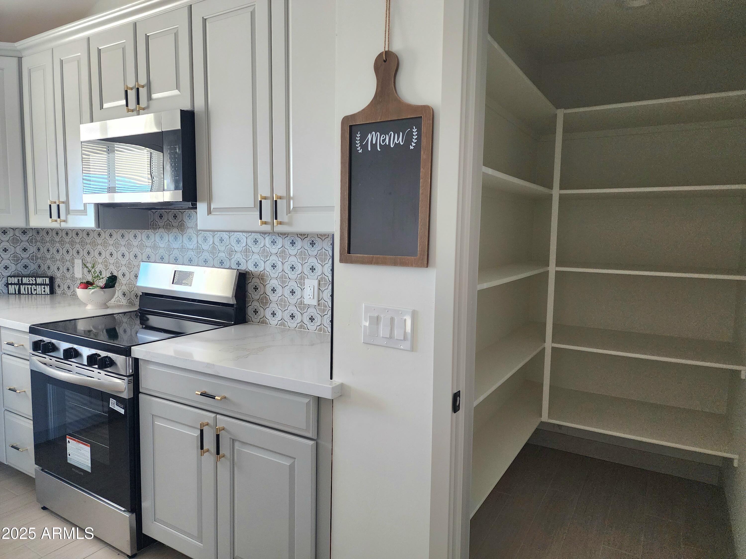 36915 W MONROE Street