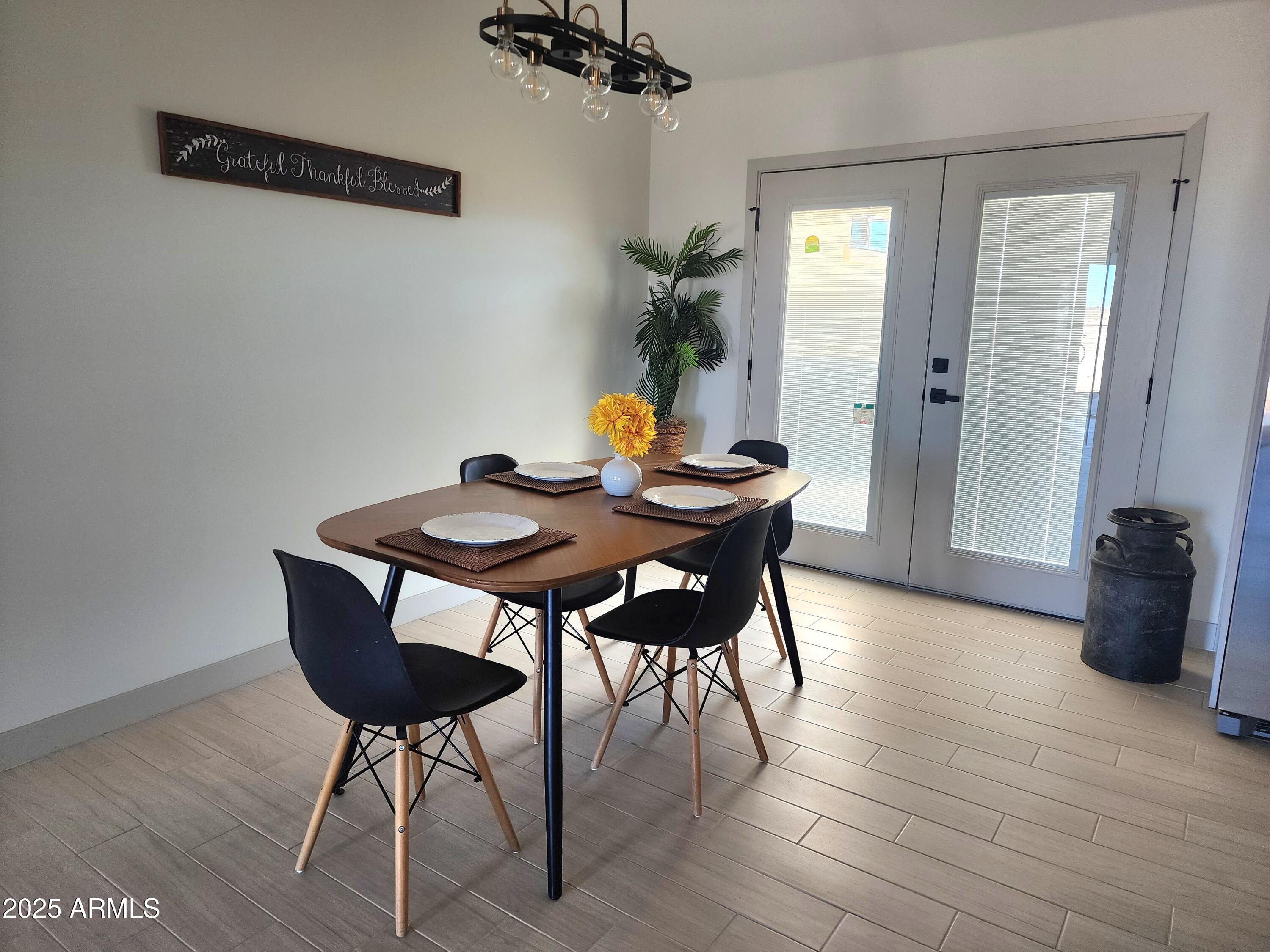 36915 W MONROE Street