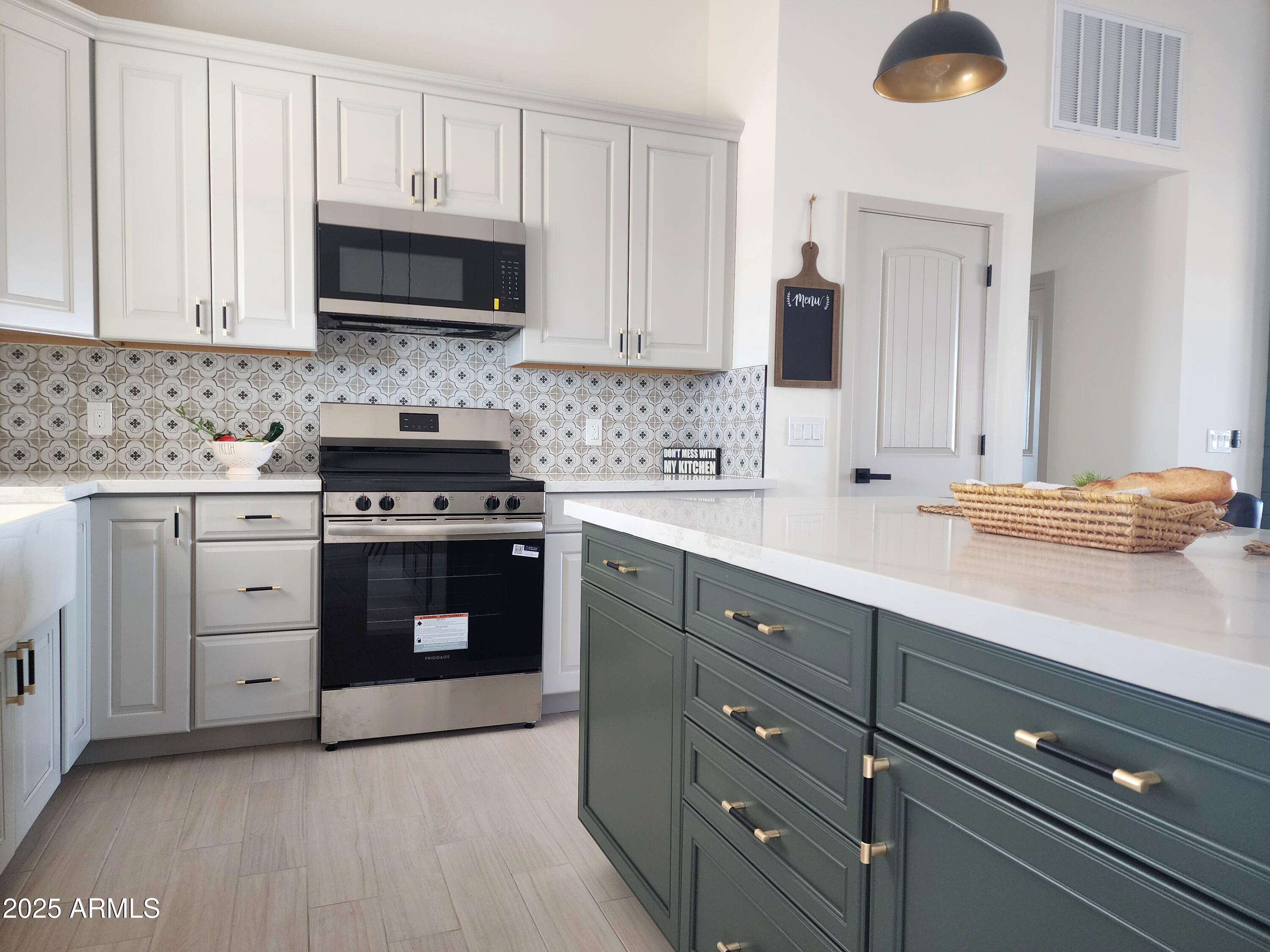 36915 W MONROE Street