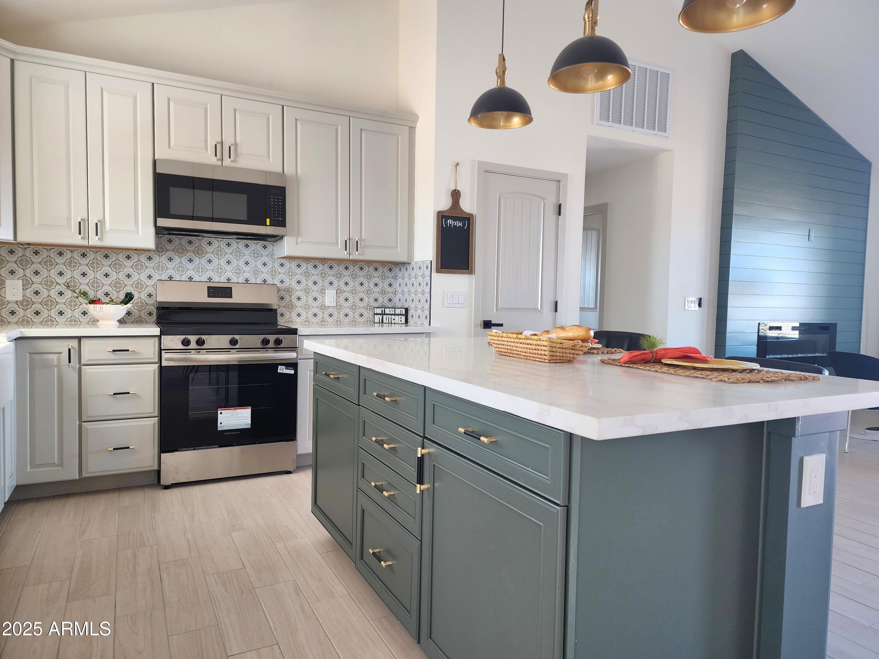 36915 W MONROE Street