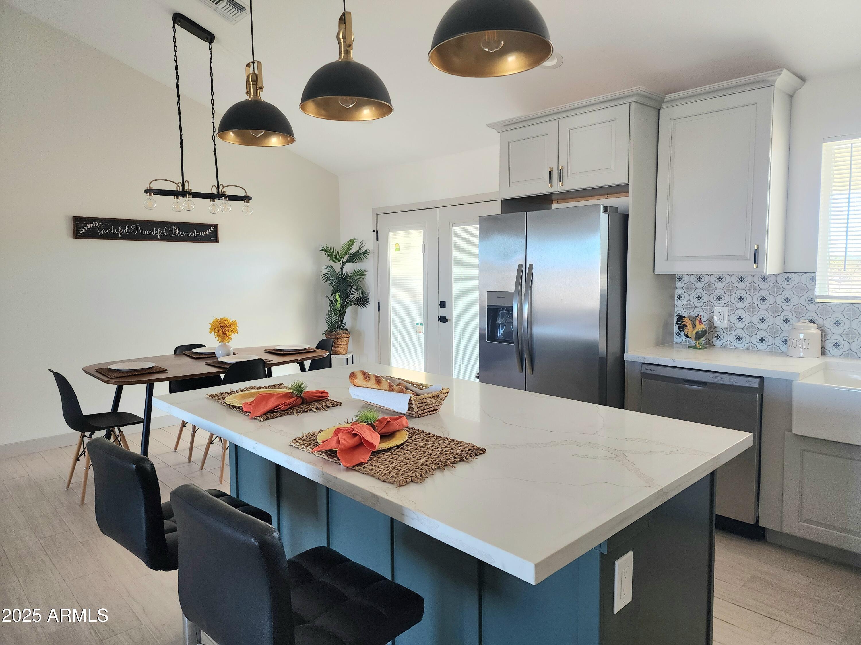 36915 W MONROE Street