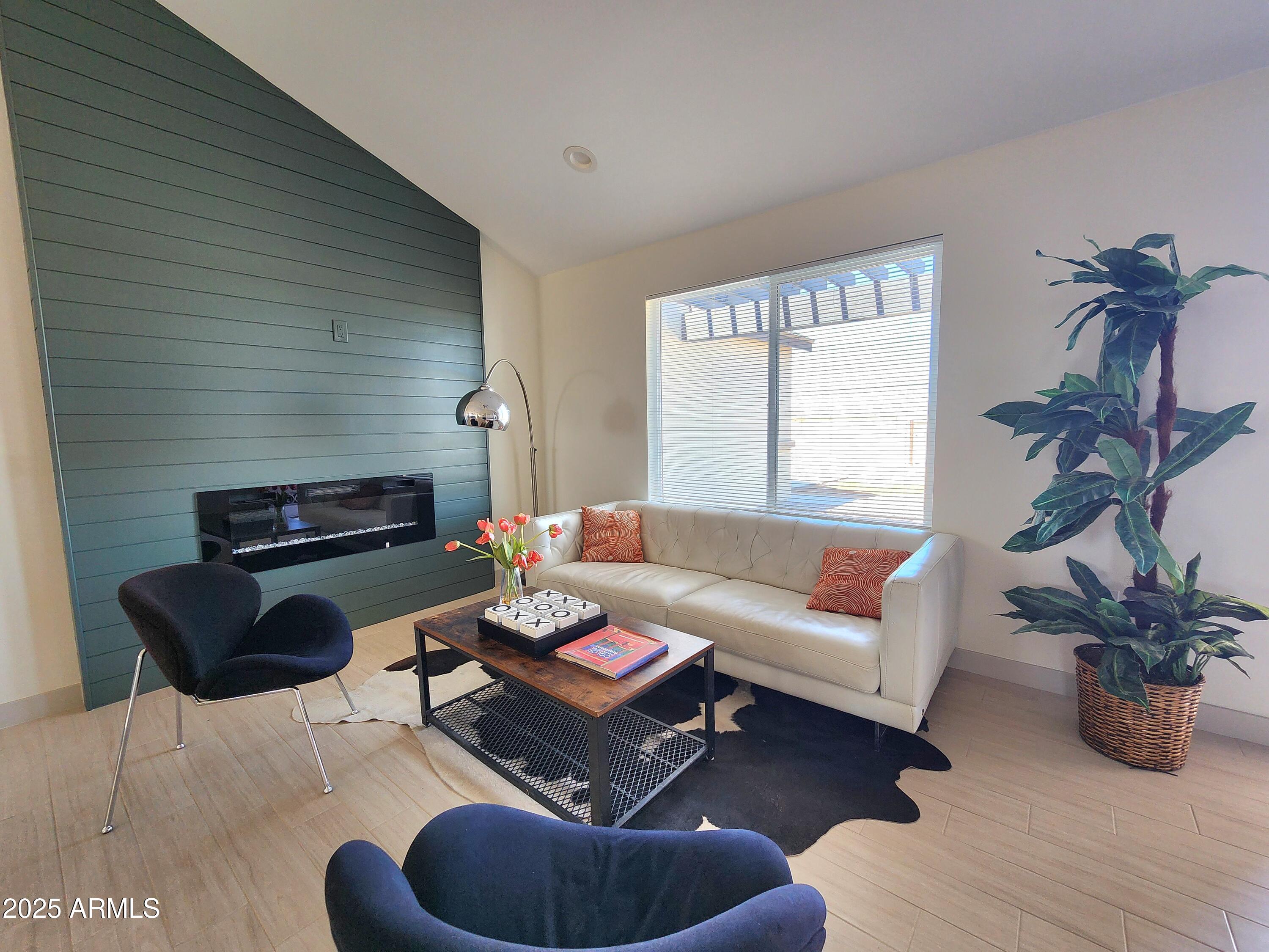 36915 W MONROE Street