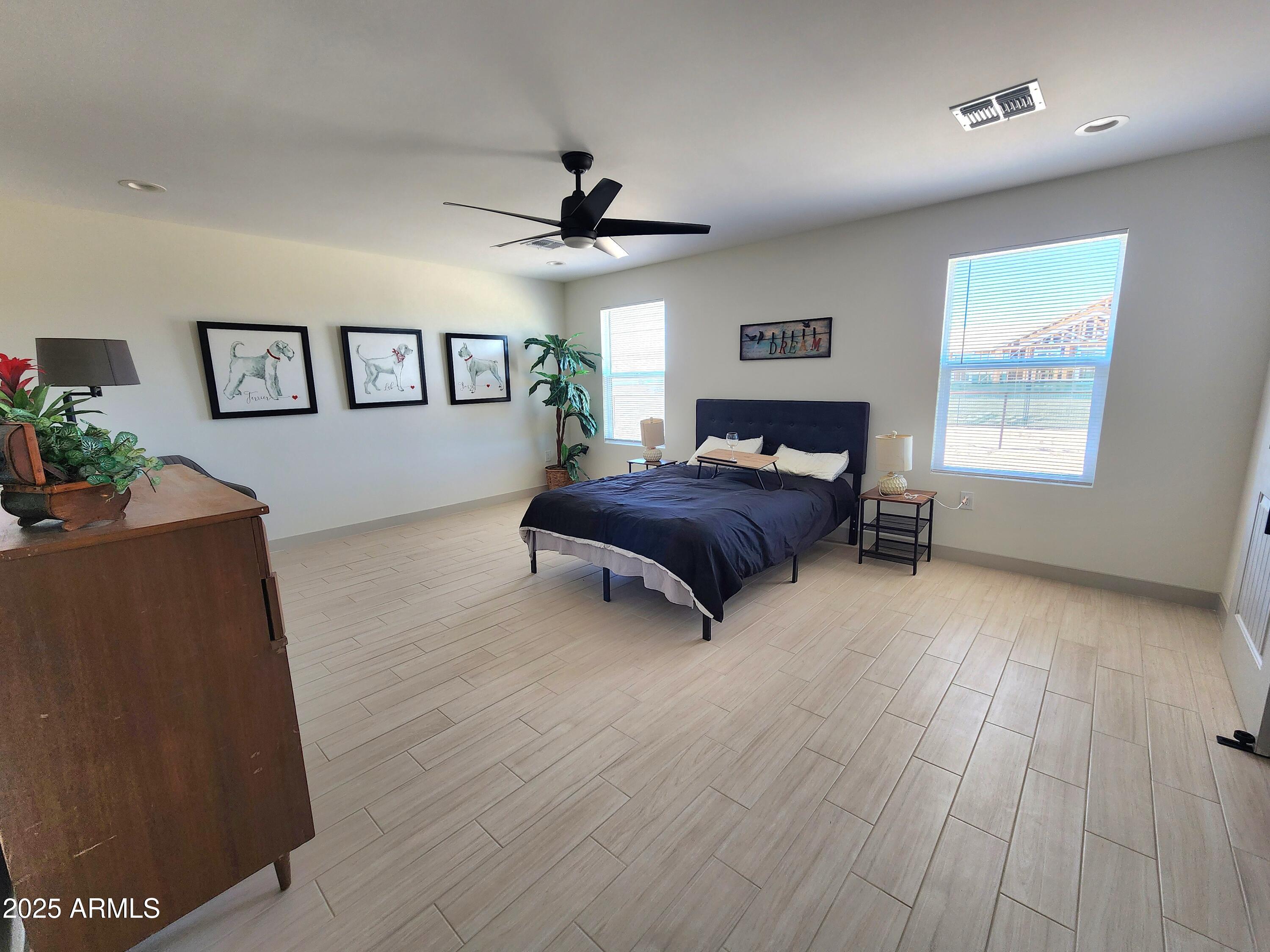 36915 W MONROE Street