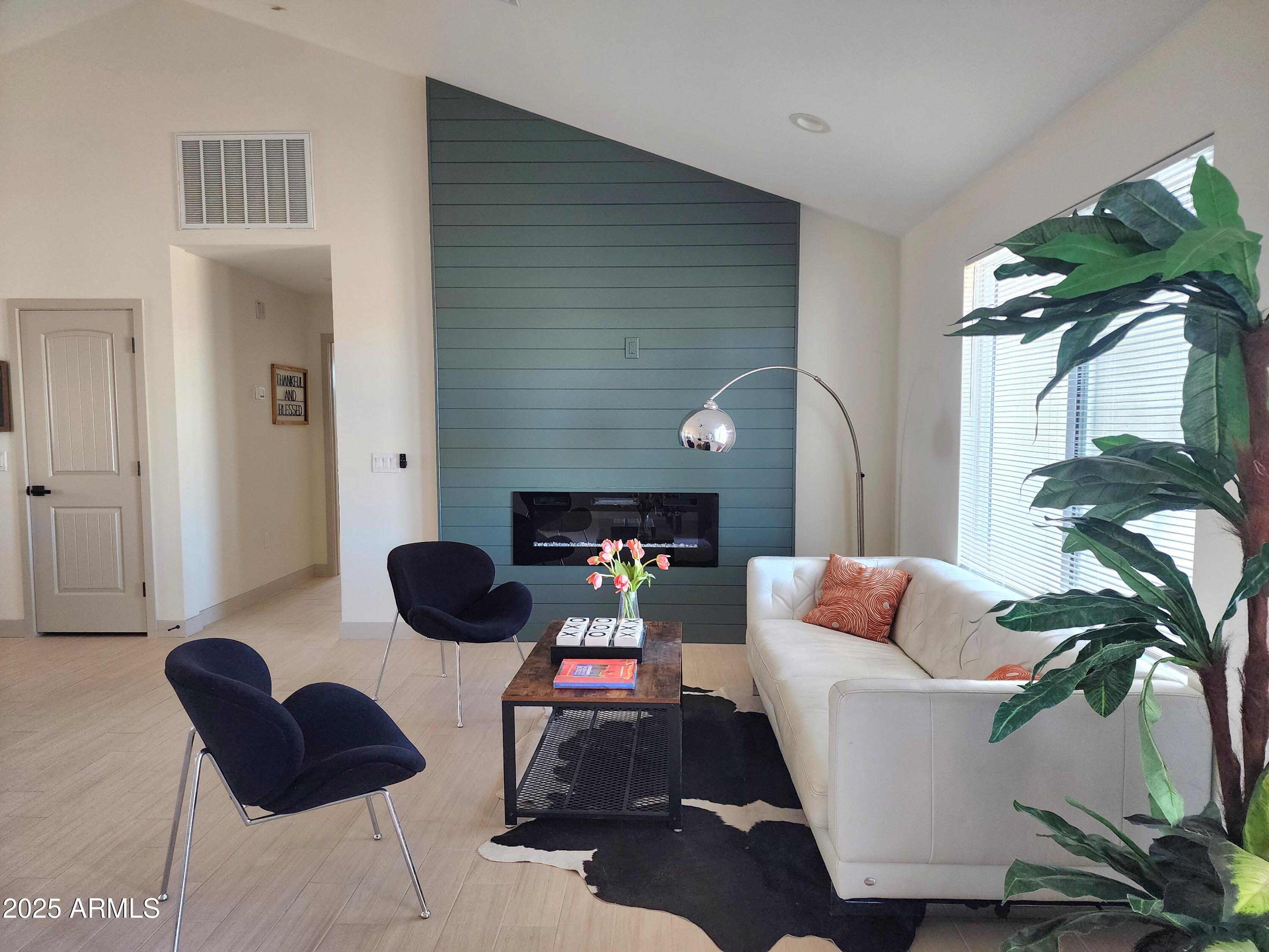 36915 W MONROE Street